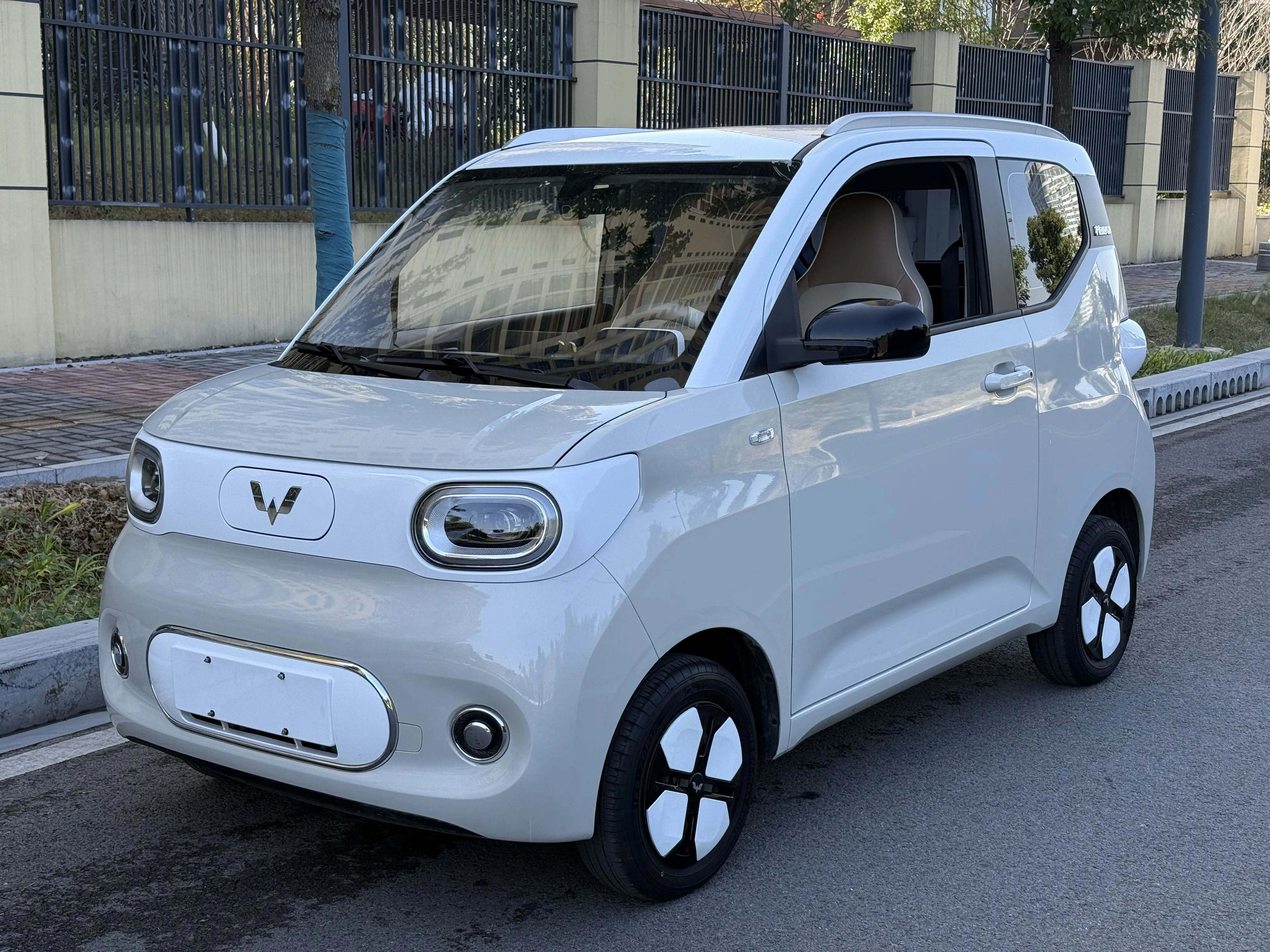 Wuling Hongguang MINIEV  из Китая
