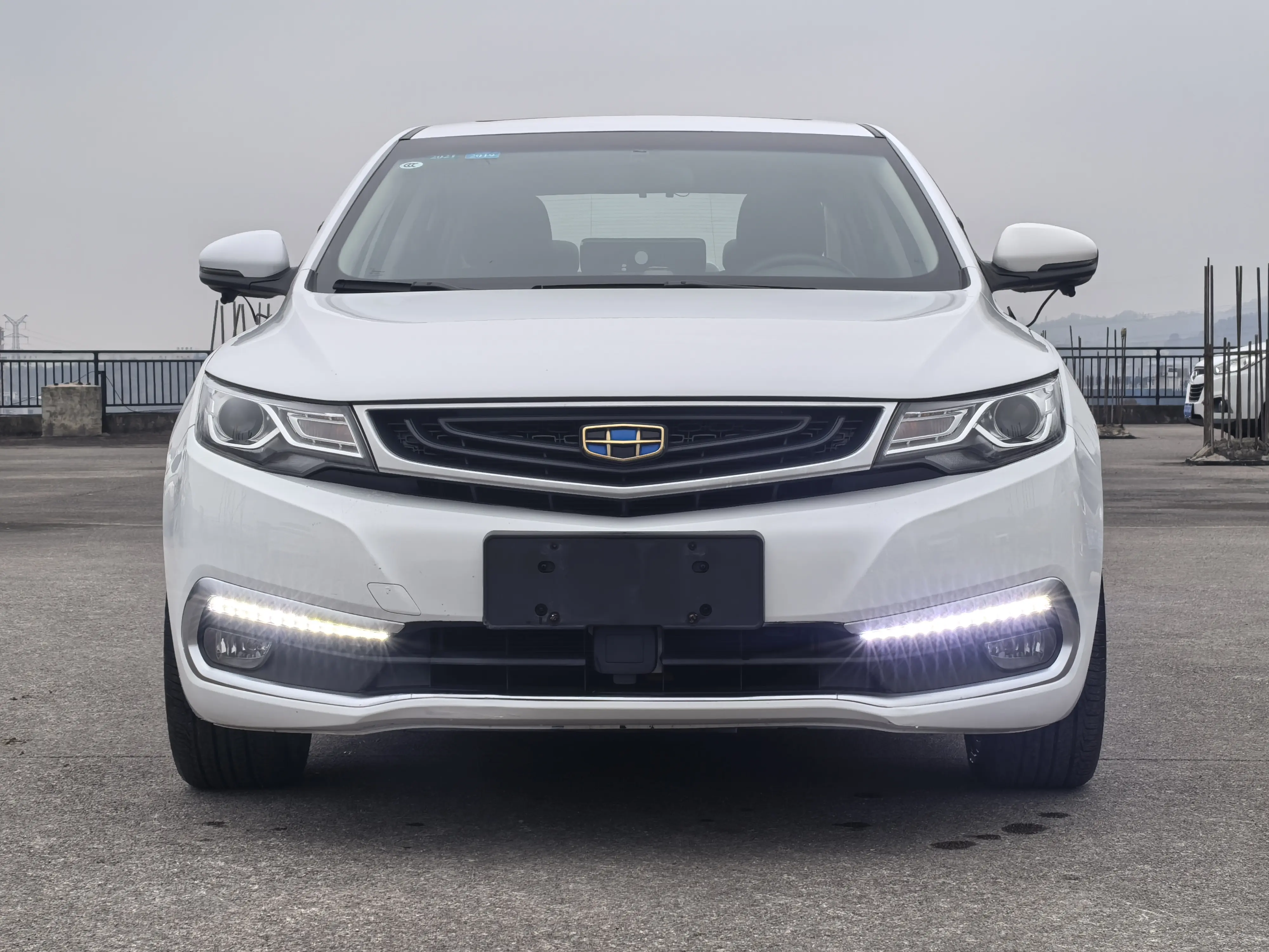 Geely Emgrand GL  из Китая