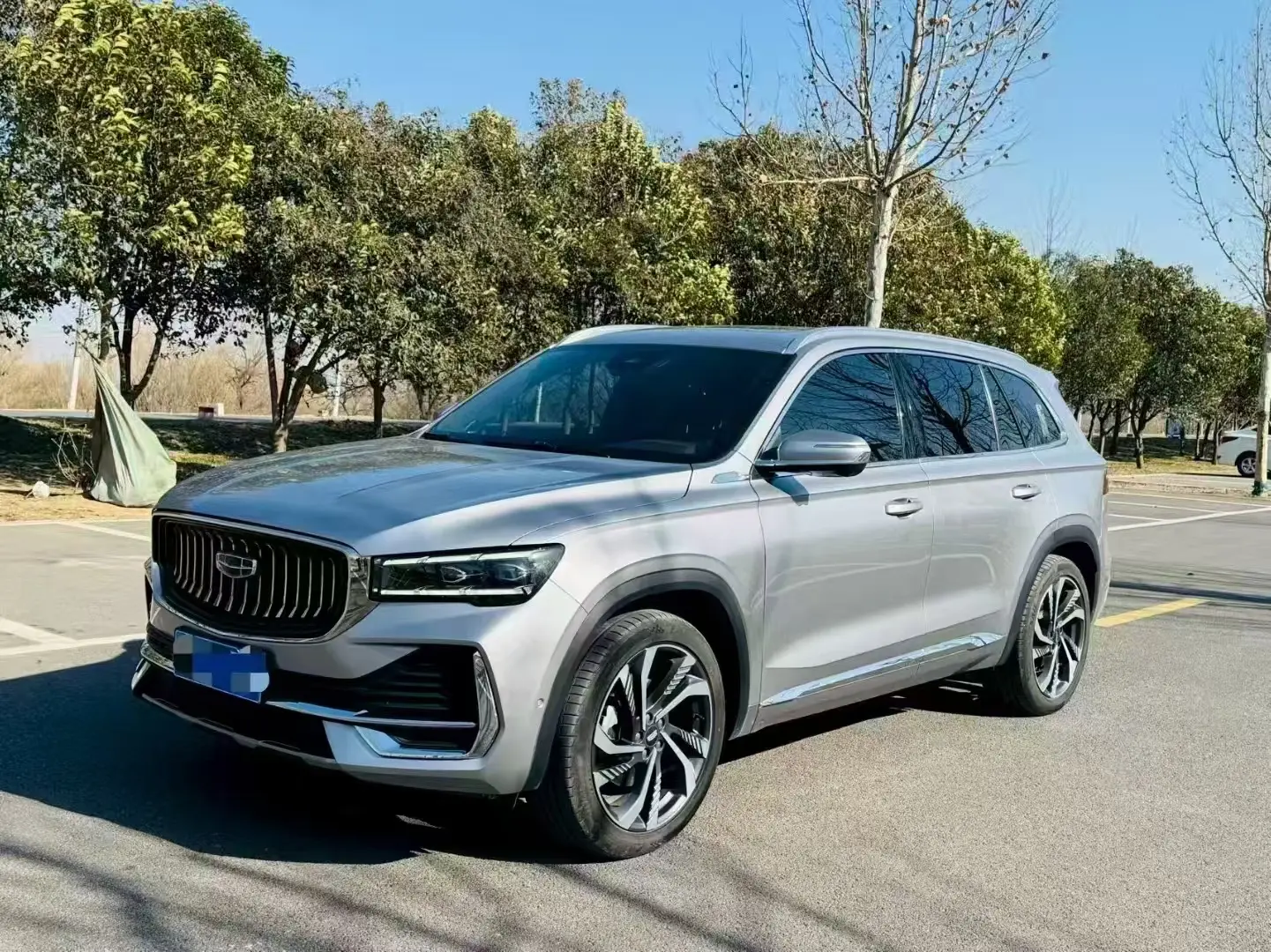 Geely Monjaro (Xingyue L)  из Китая