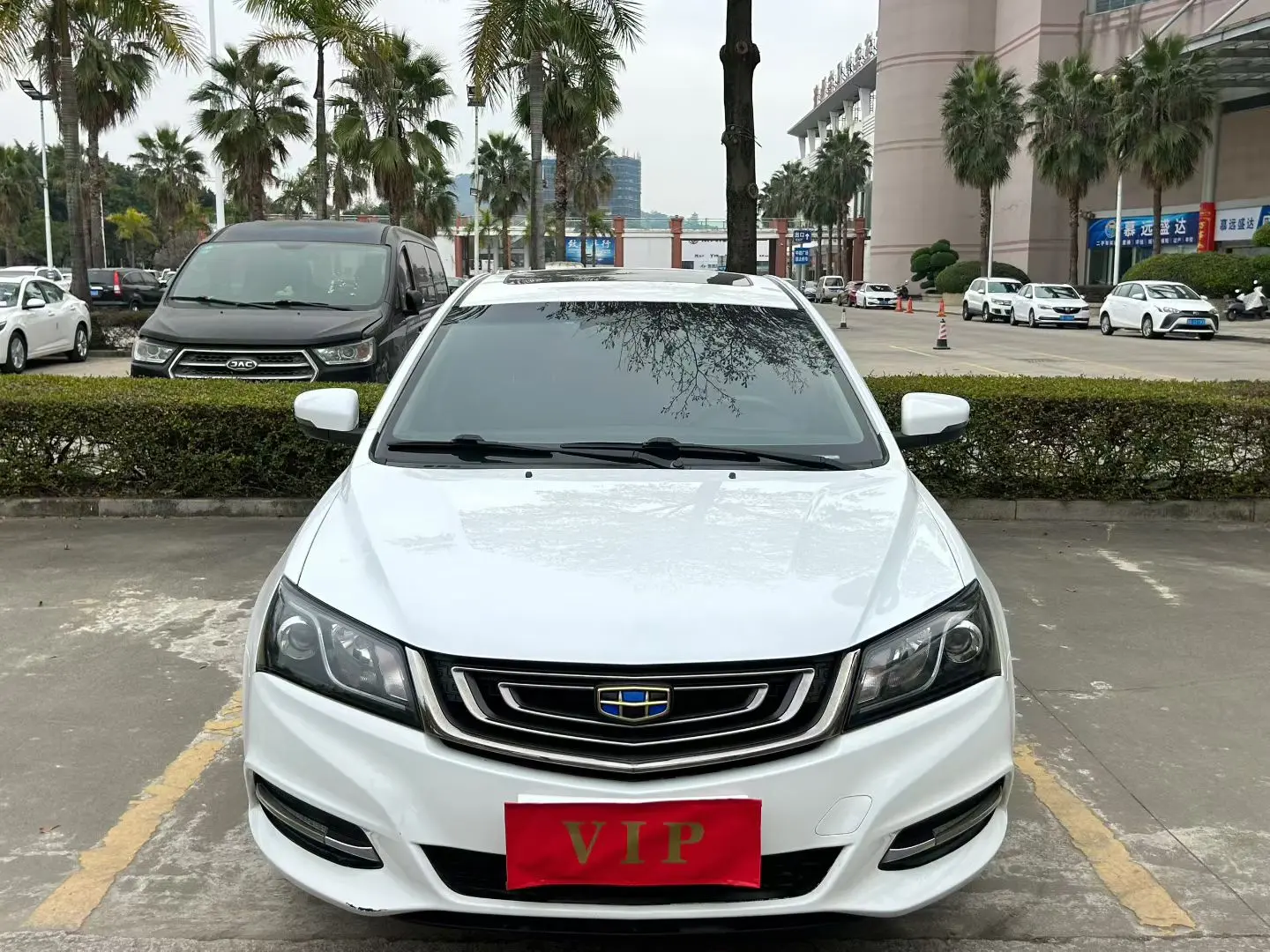 Geely Emgrand  из Китая
