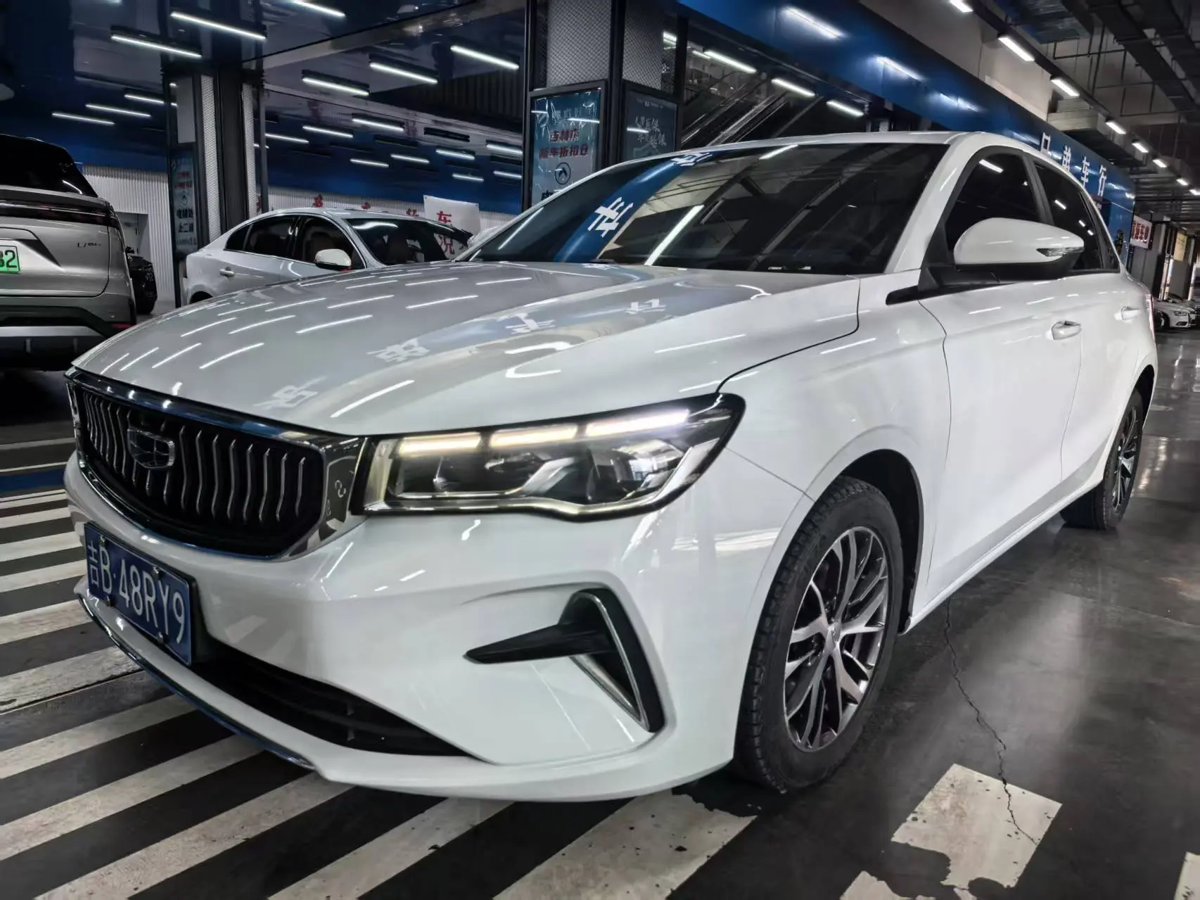 Geely Emgrand  из Китая