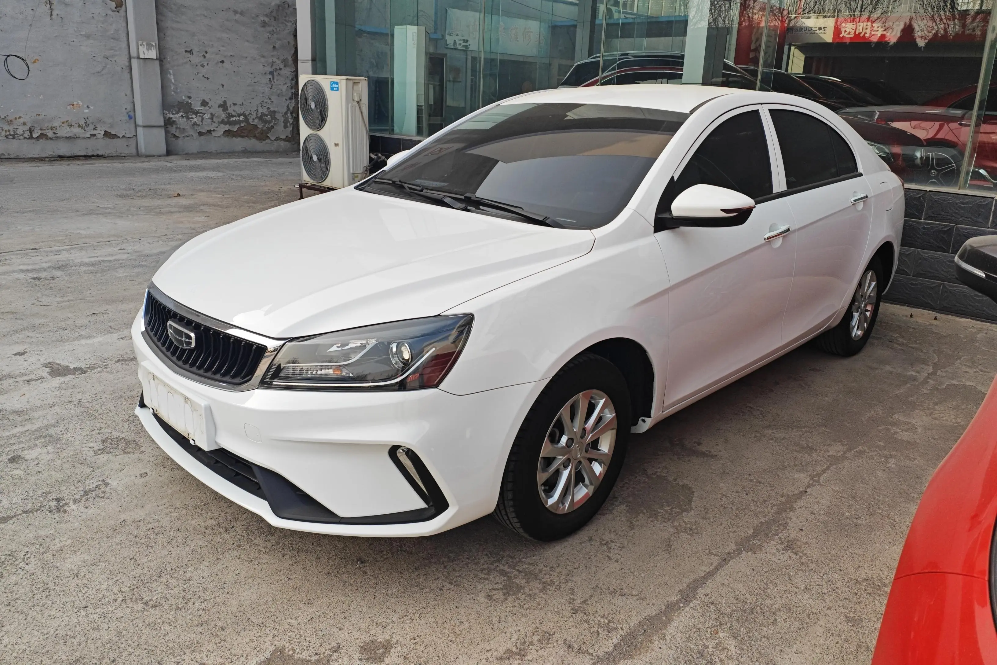 Geely Emgrand  из Китая