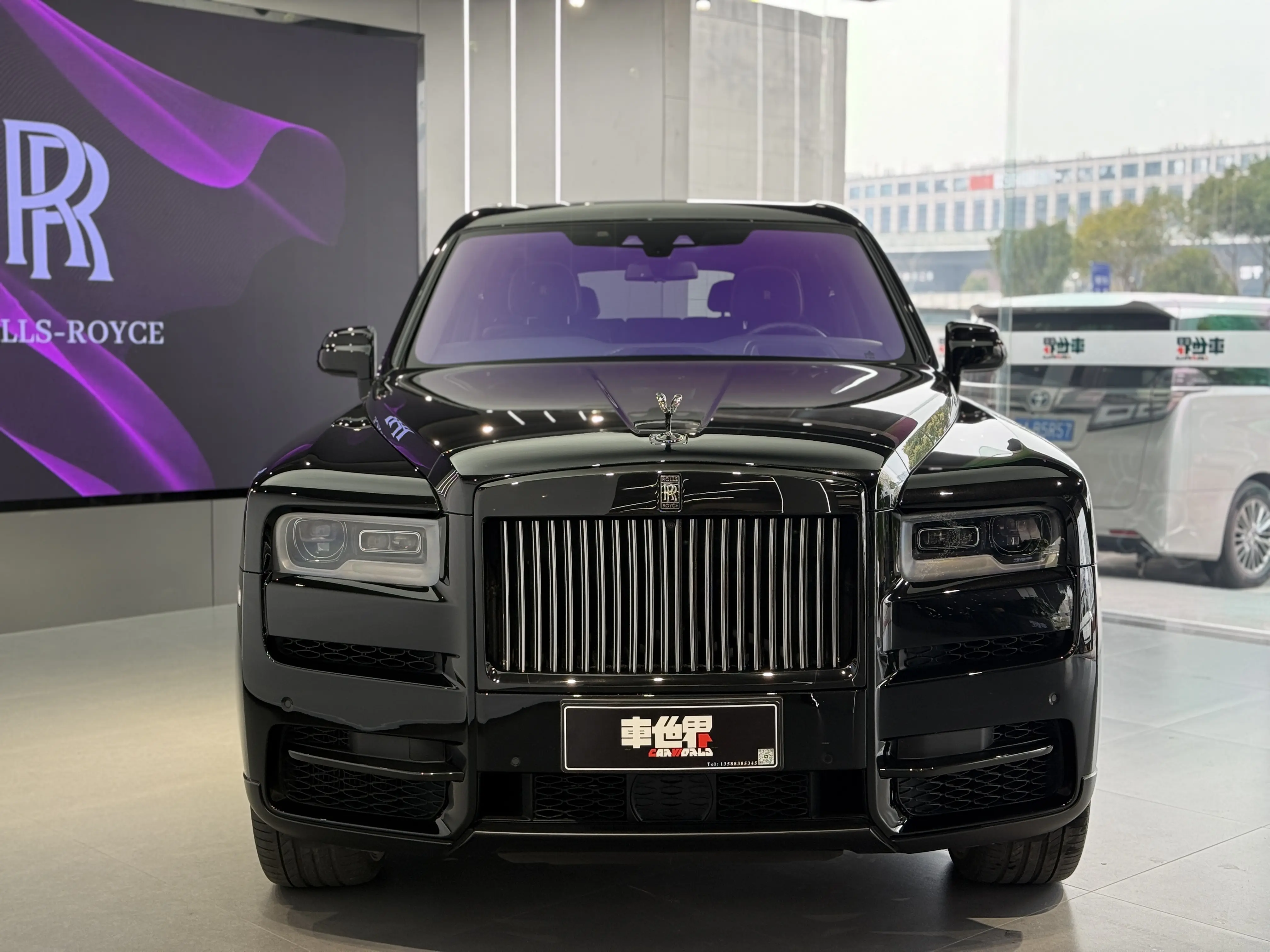 Rolls Royce Cullinan  из Китая