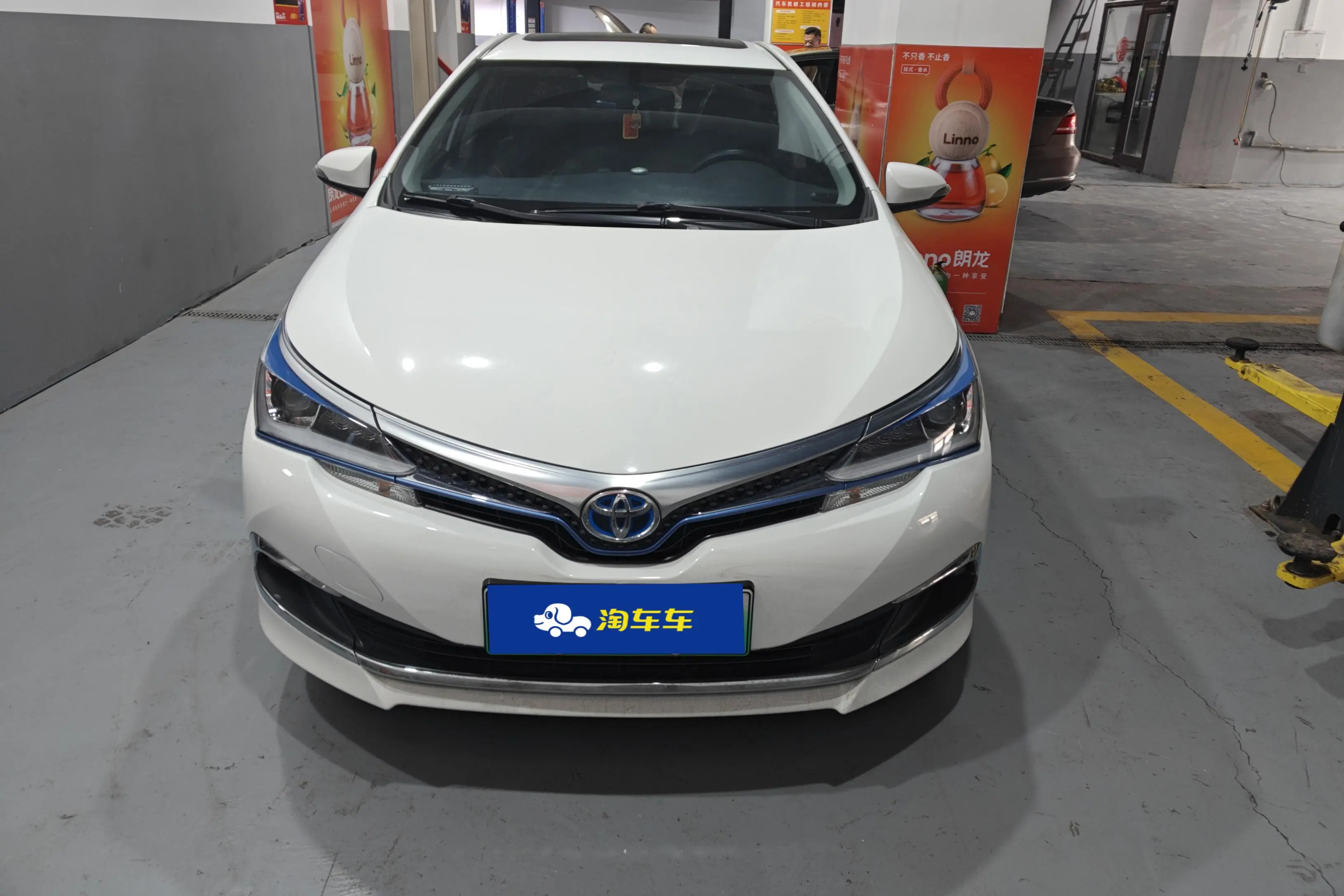 Toyota Corolla Dual Engine E+  из Китая