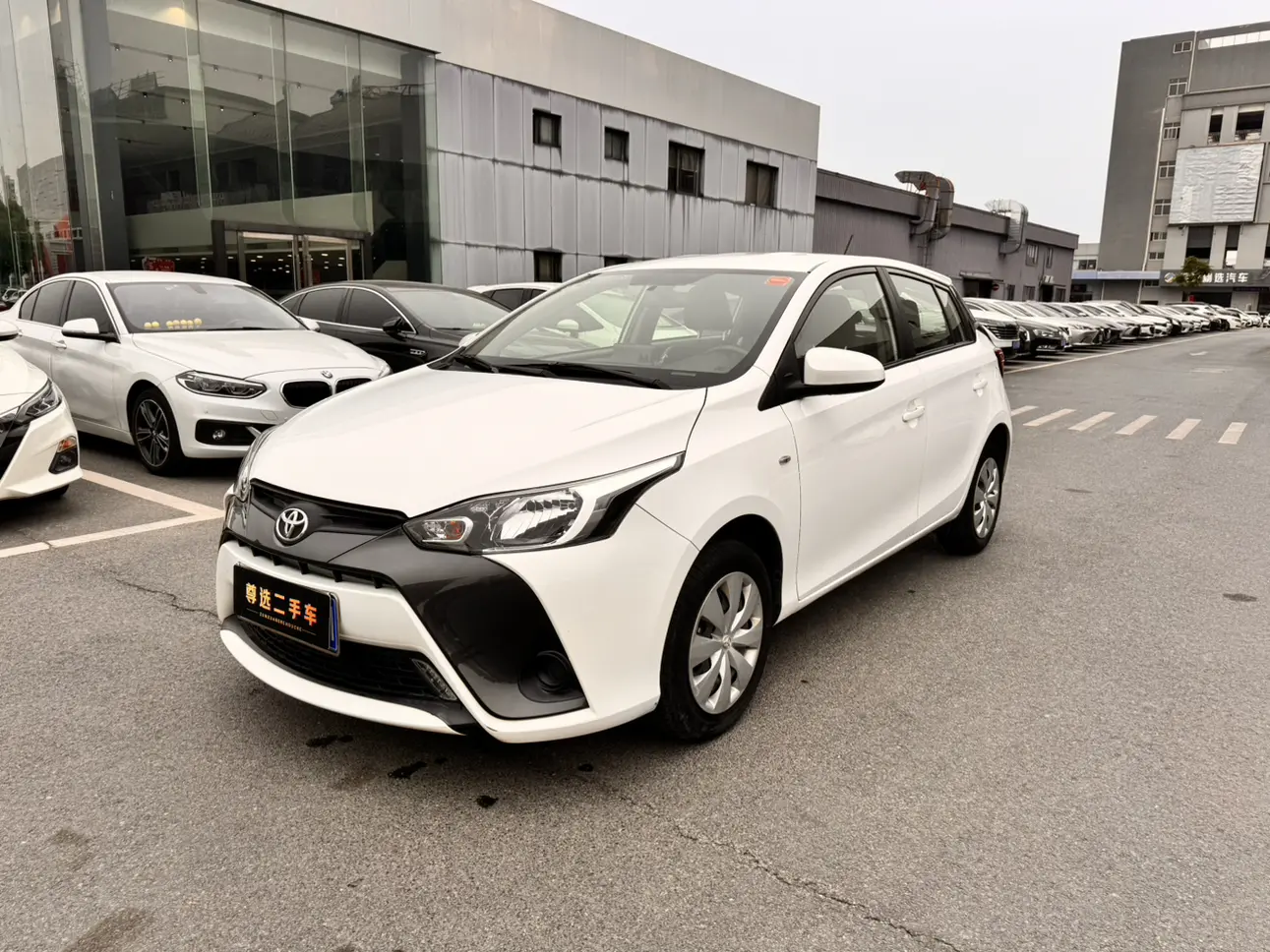 Toyota Yaris L  из Китая