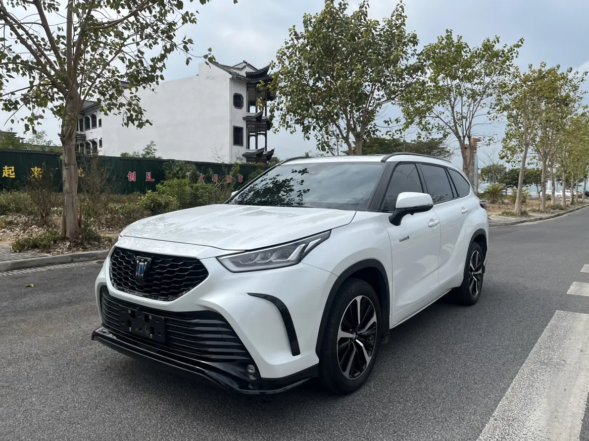 Toyota Crown Kluger
