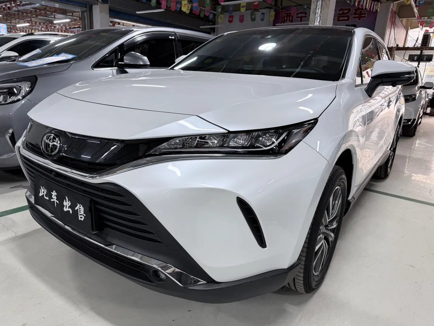 Toyota Harrier  из Китая