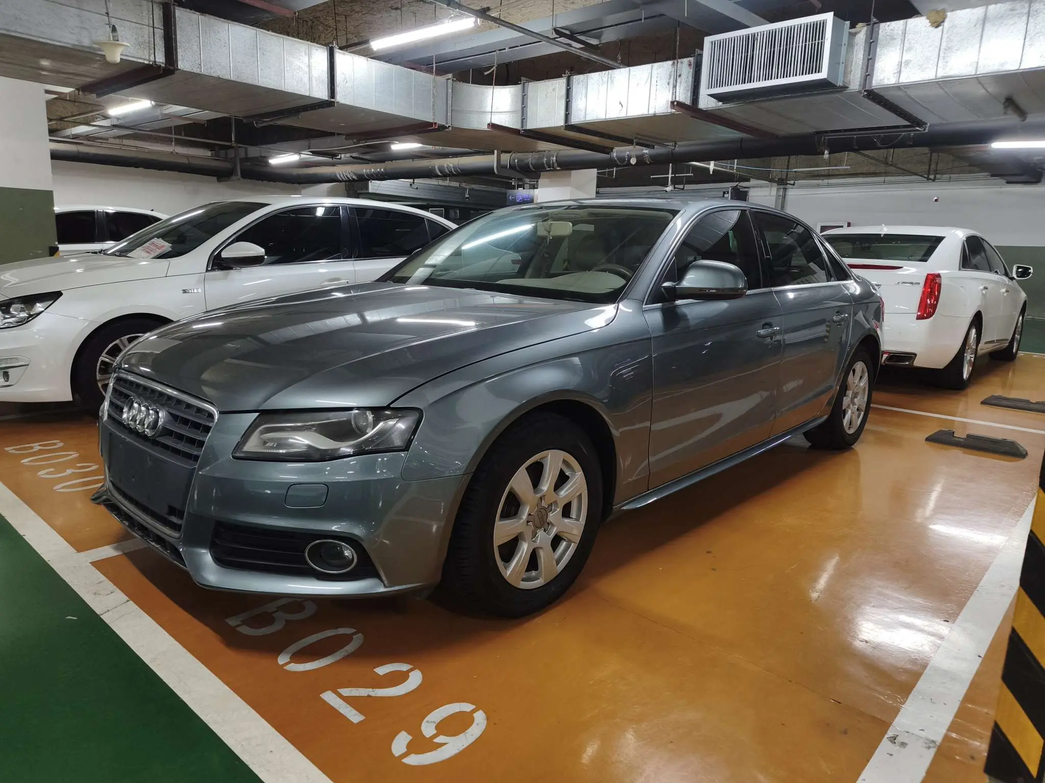 Audi A4L  из Китая