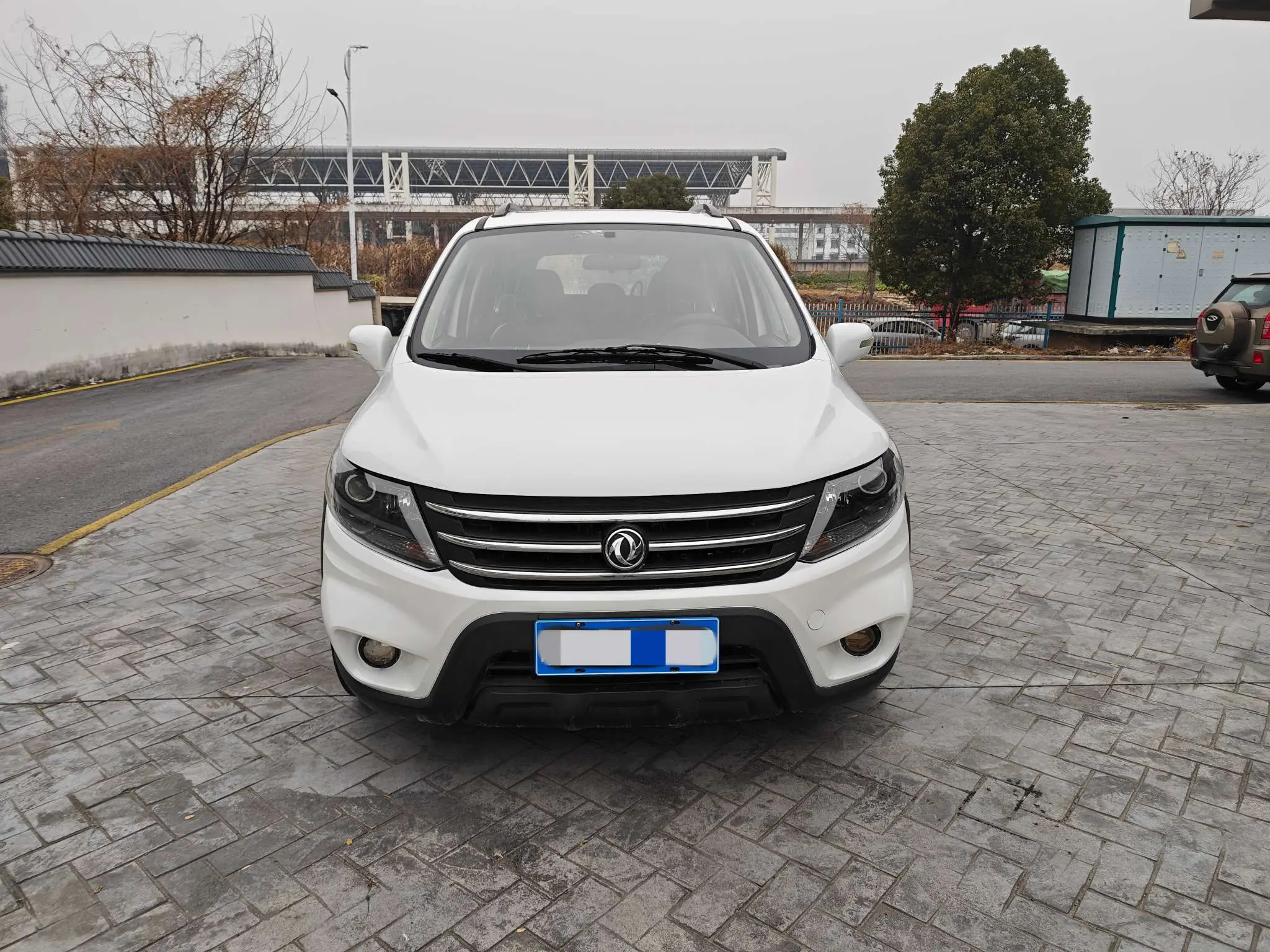 Forthing Jingyi X5  из Китая