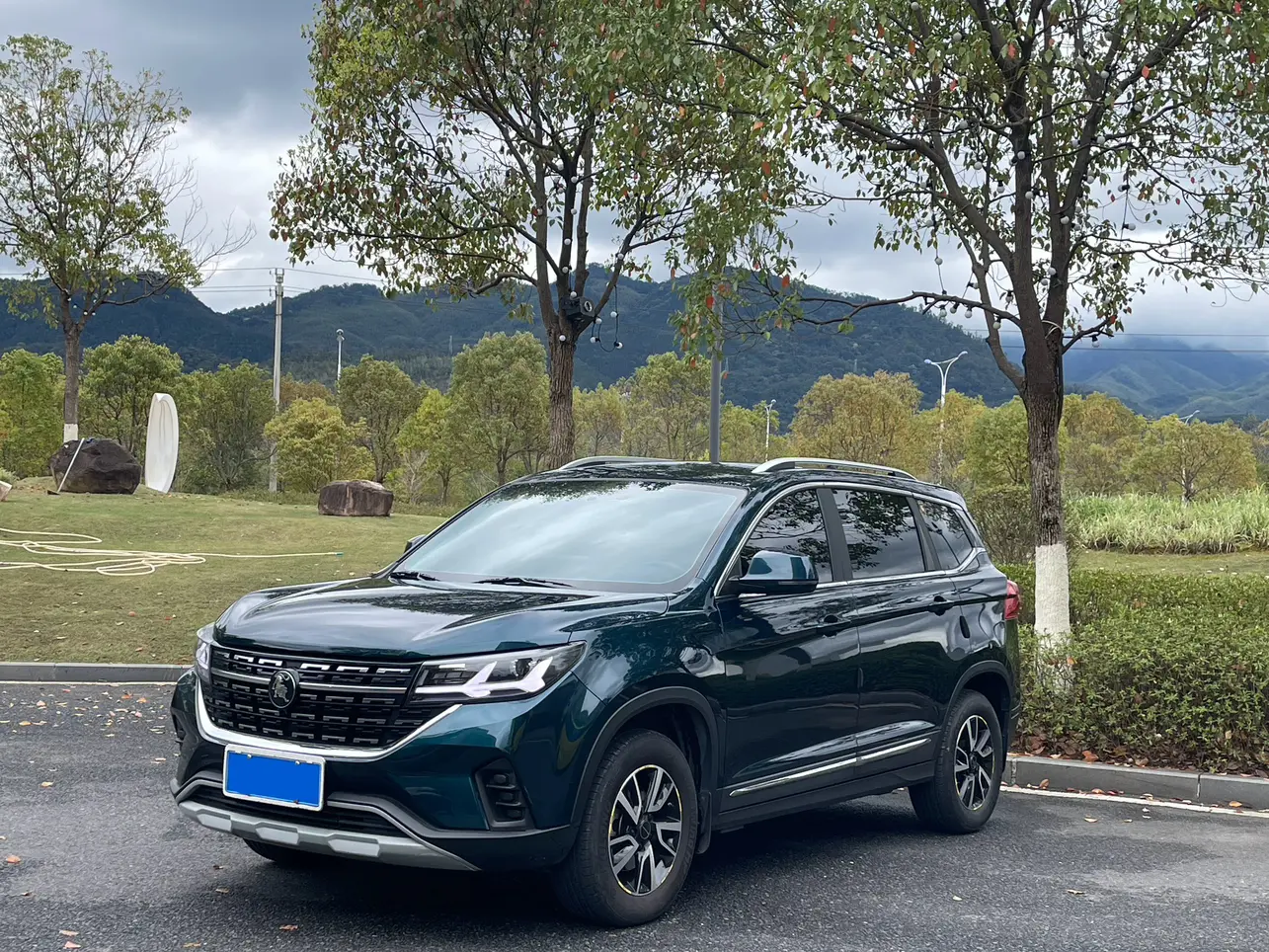 Forthing Fengxing T5  из Китая