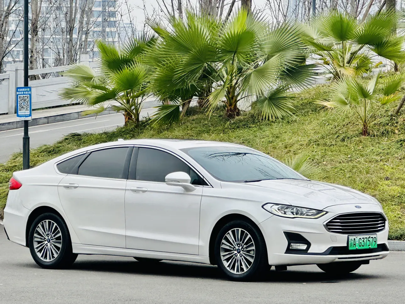 Ford Mondeo PHEV  из Китая