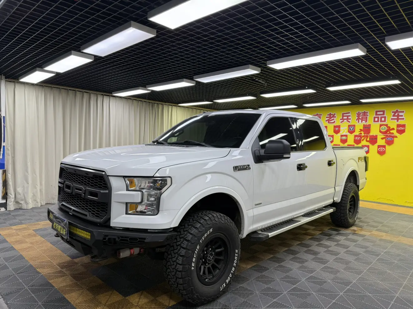Ford F-150 Raptor