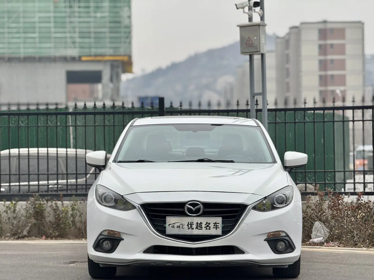 Mazda Axela (Mazda3)  из Китая