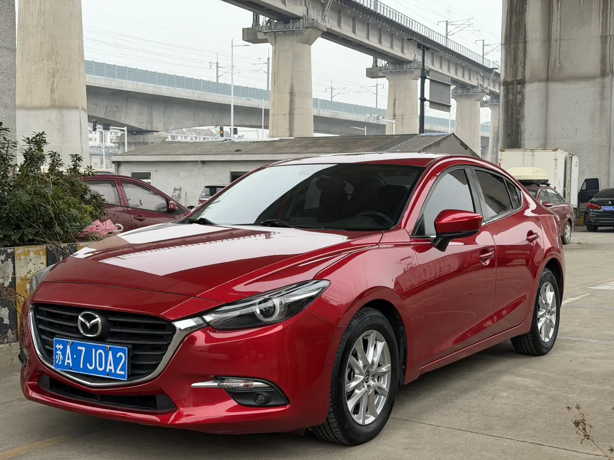 Mazda Axela (Mazda3)  из Китая
