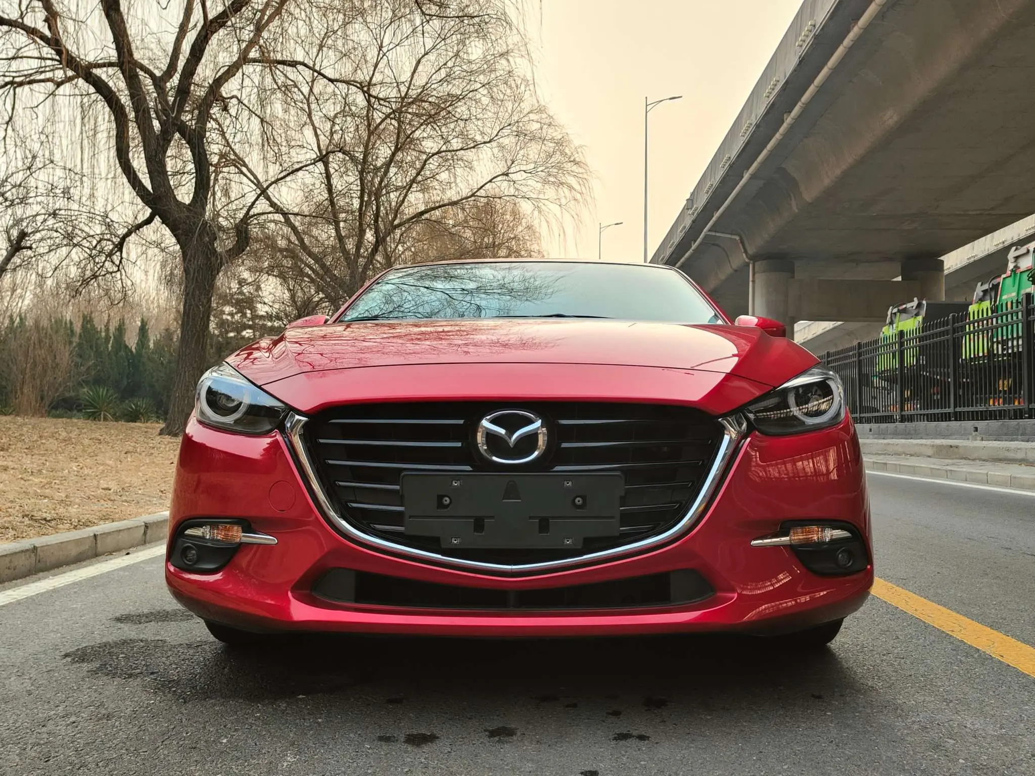 Mazda Axela (Mazda3)  из Китая