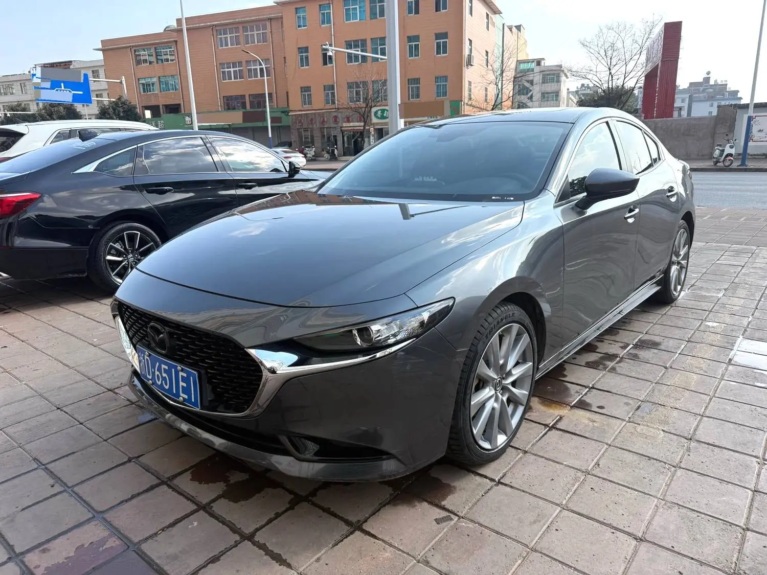 Mazda Axela (Mazda3)  из Китая