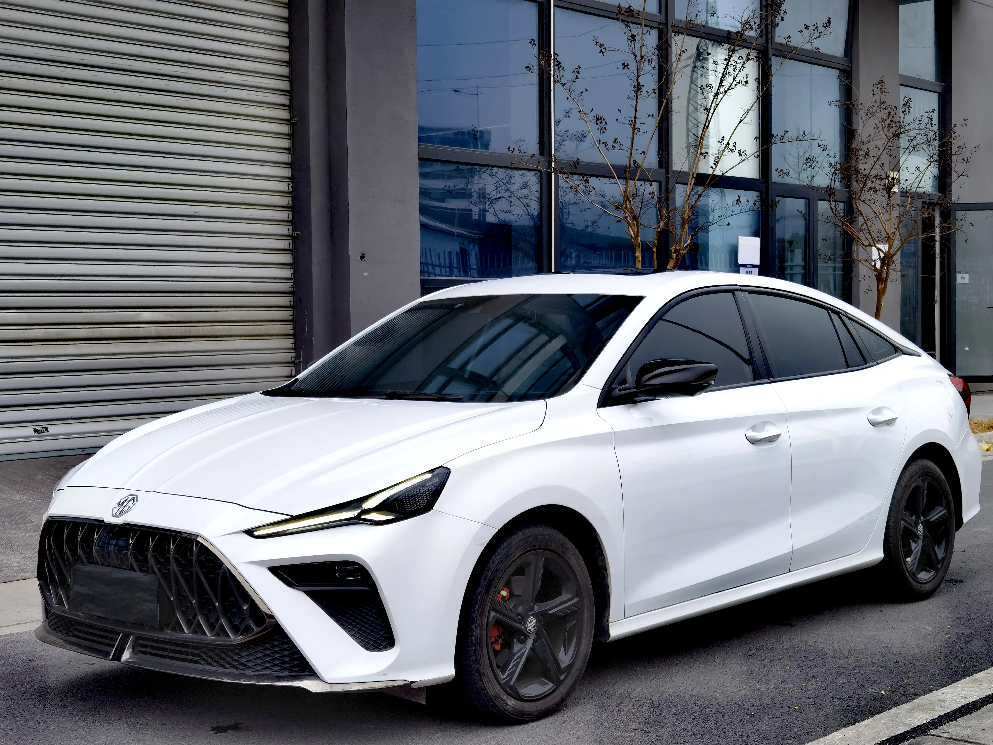 MG 5 Scorpio  из Китая