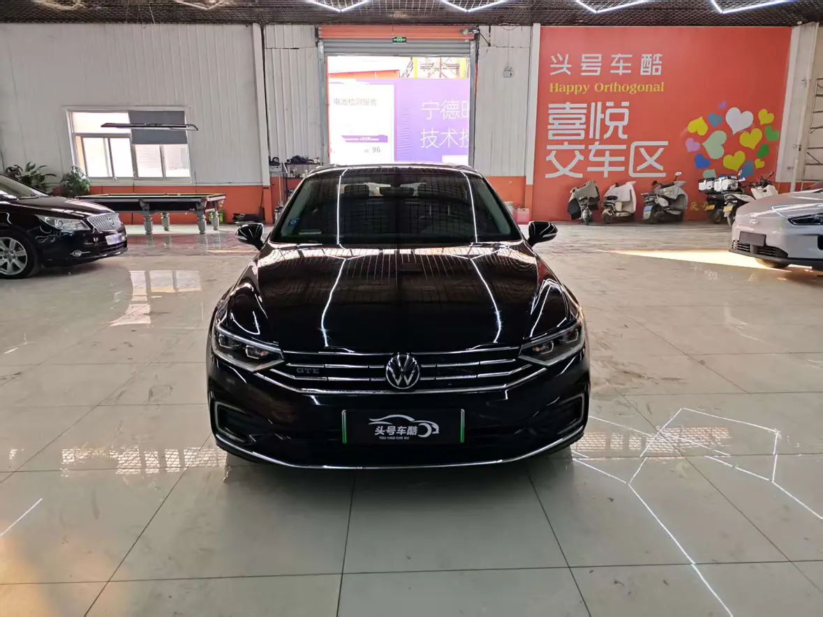 Volkswagen Magotan PHEV  из Китая