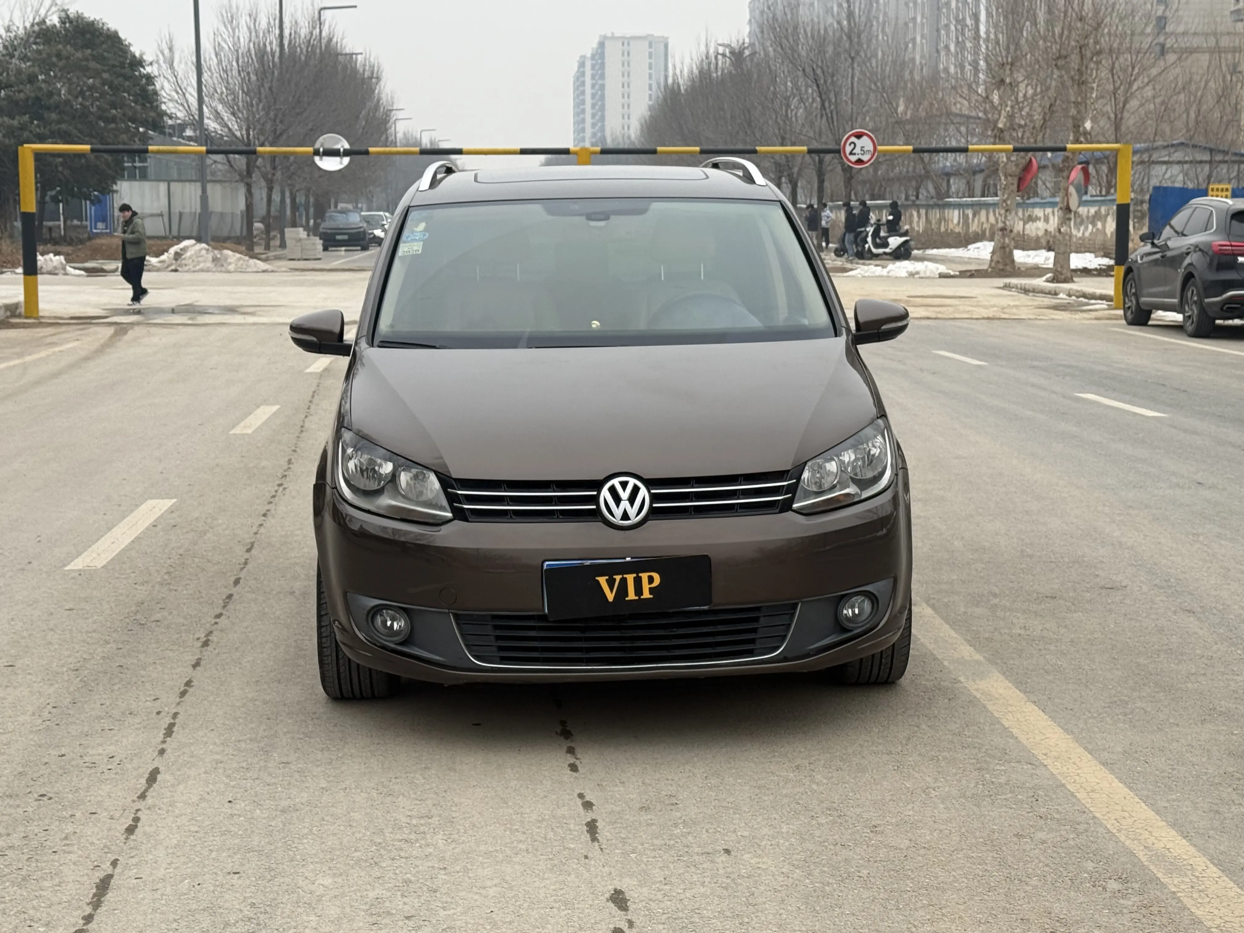 Volkswagen Touran  из Китая