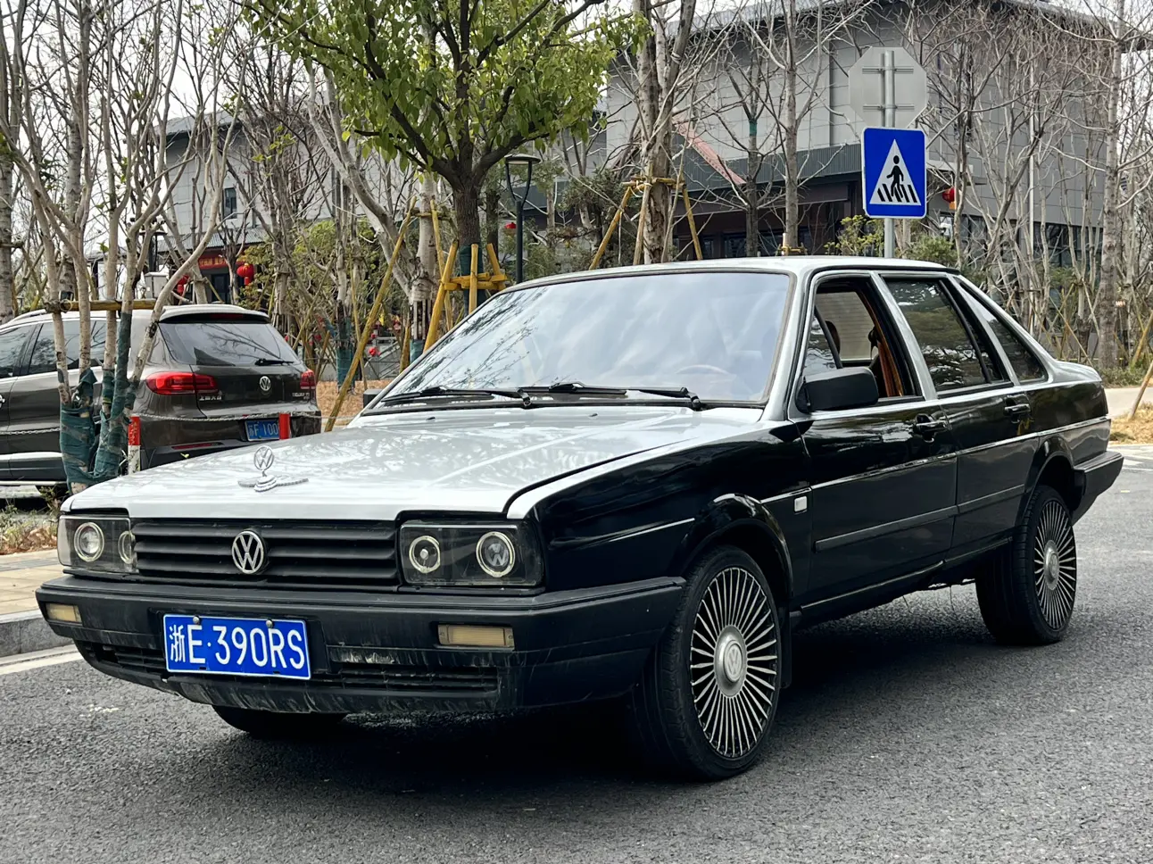 Volkswagen Santana Zhijun  из Китая
