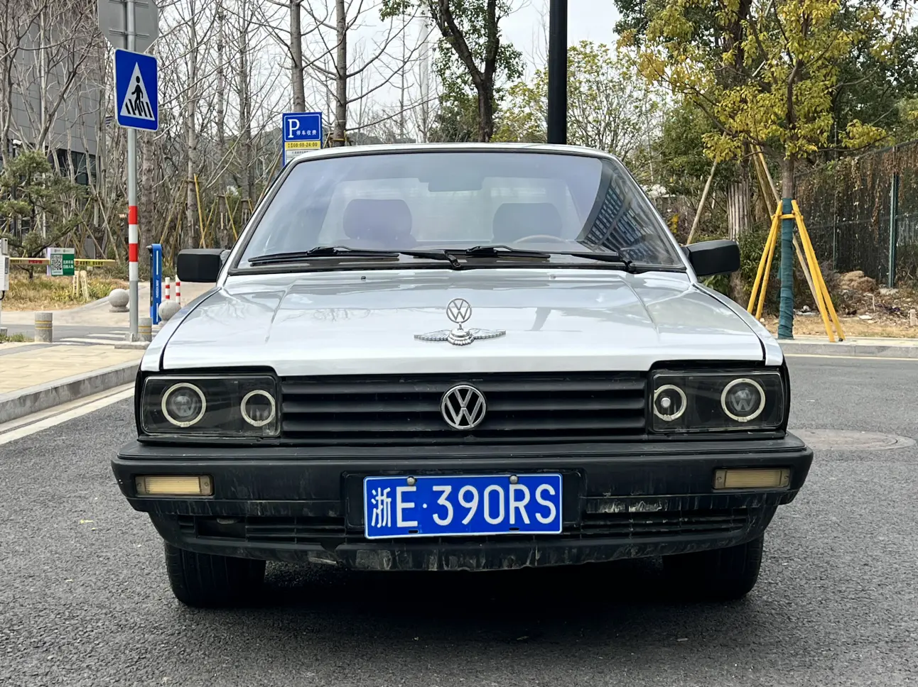 Volkswagen Santana Zhijun  из Китая
