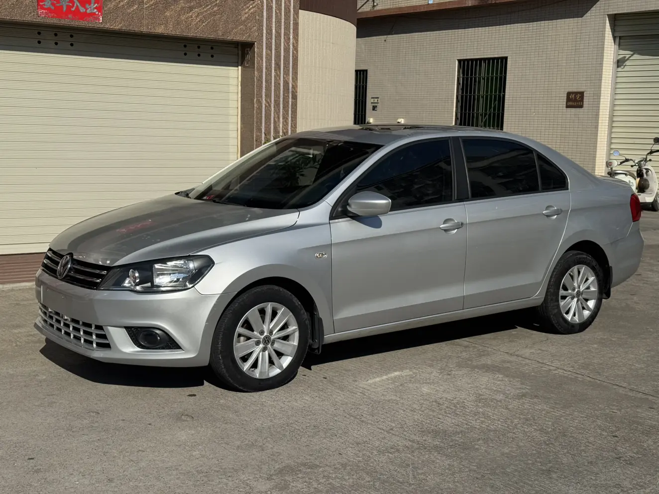 Volkswagen Jetta  из Китая