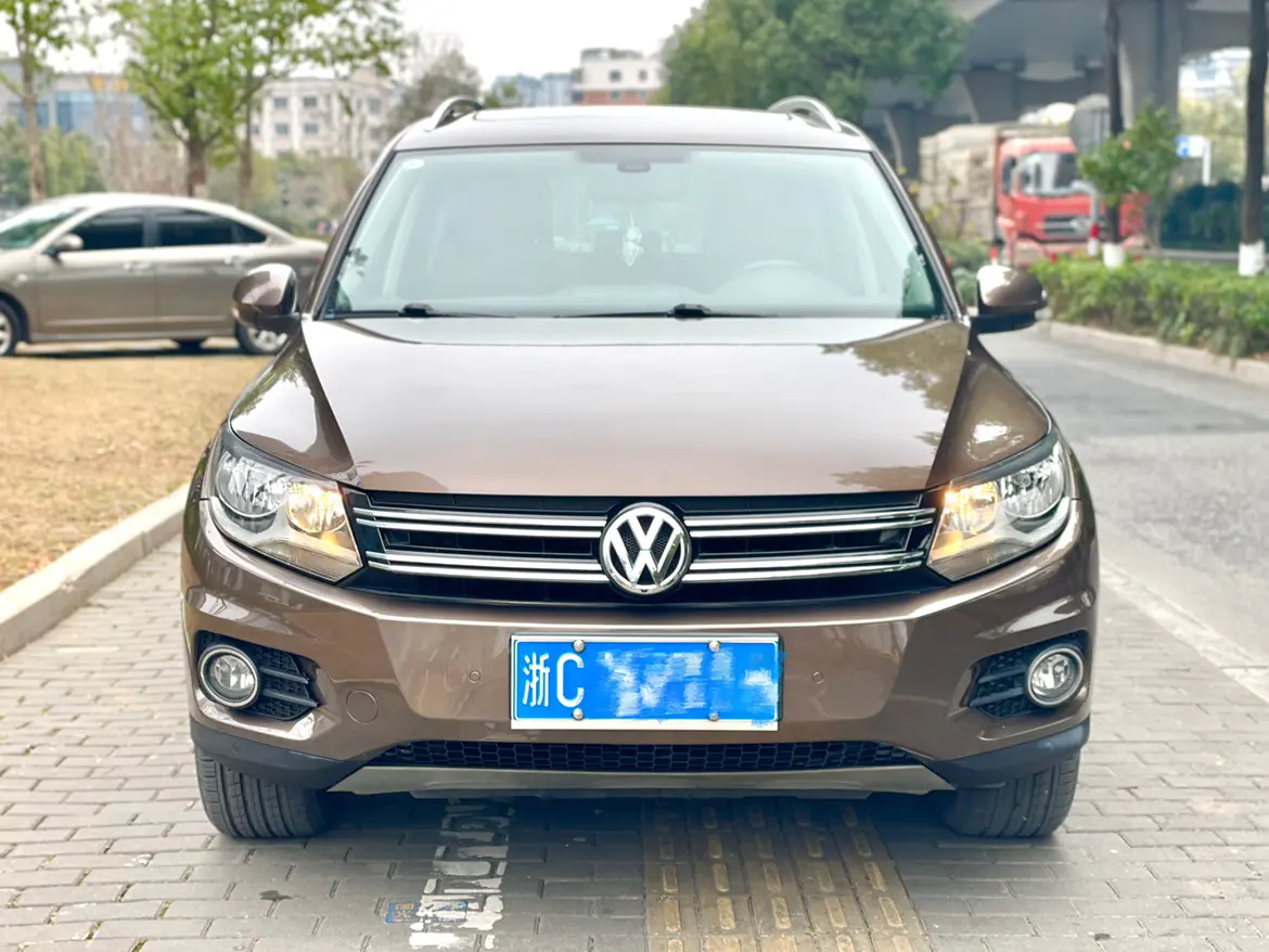 Volkswagen Tiguan  из Китая