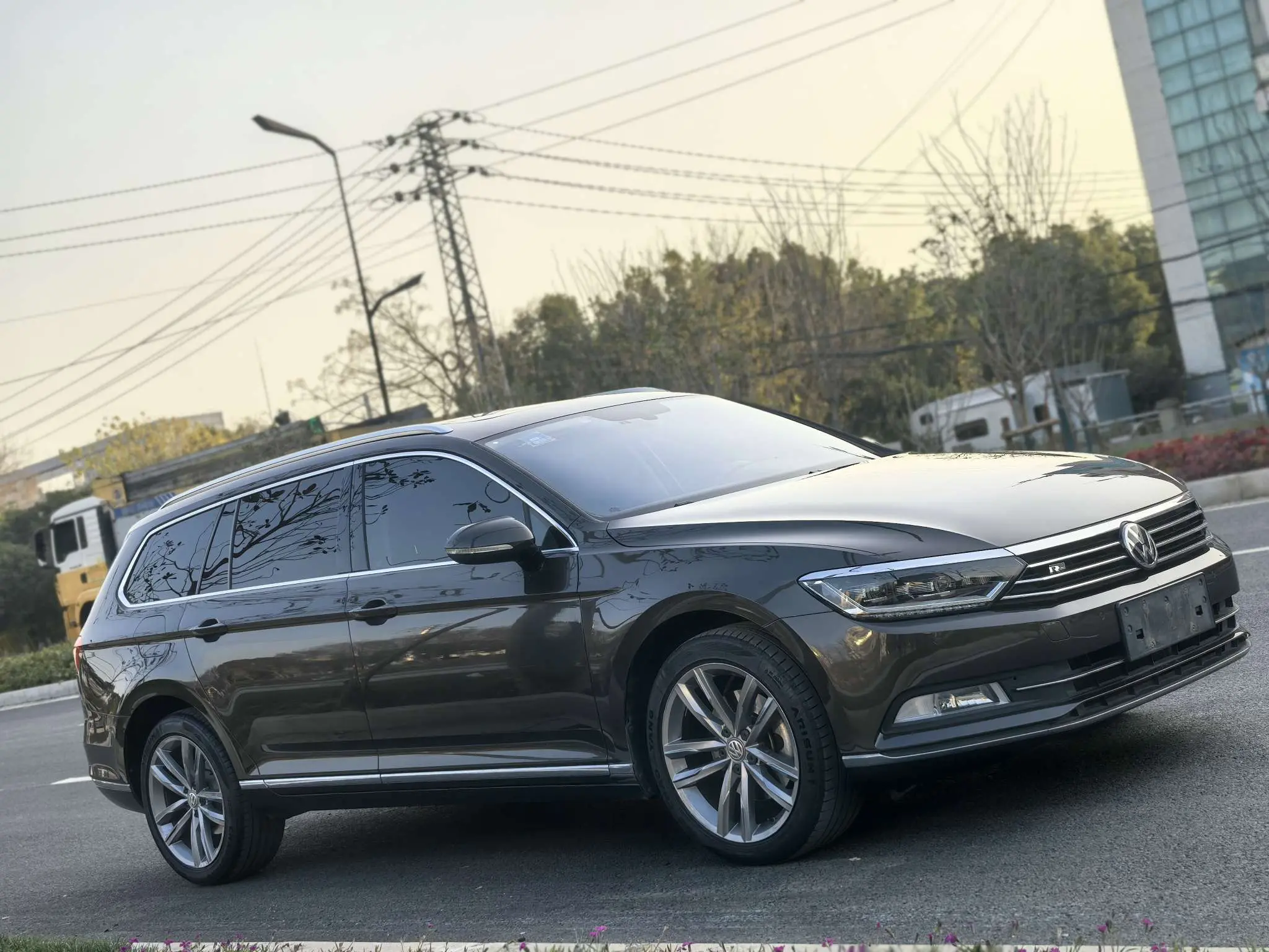 Volkswagen Wei Lan  из Китая