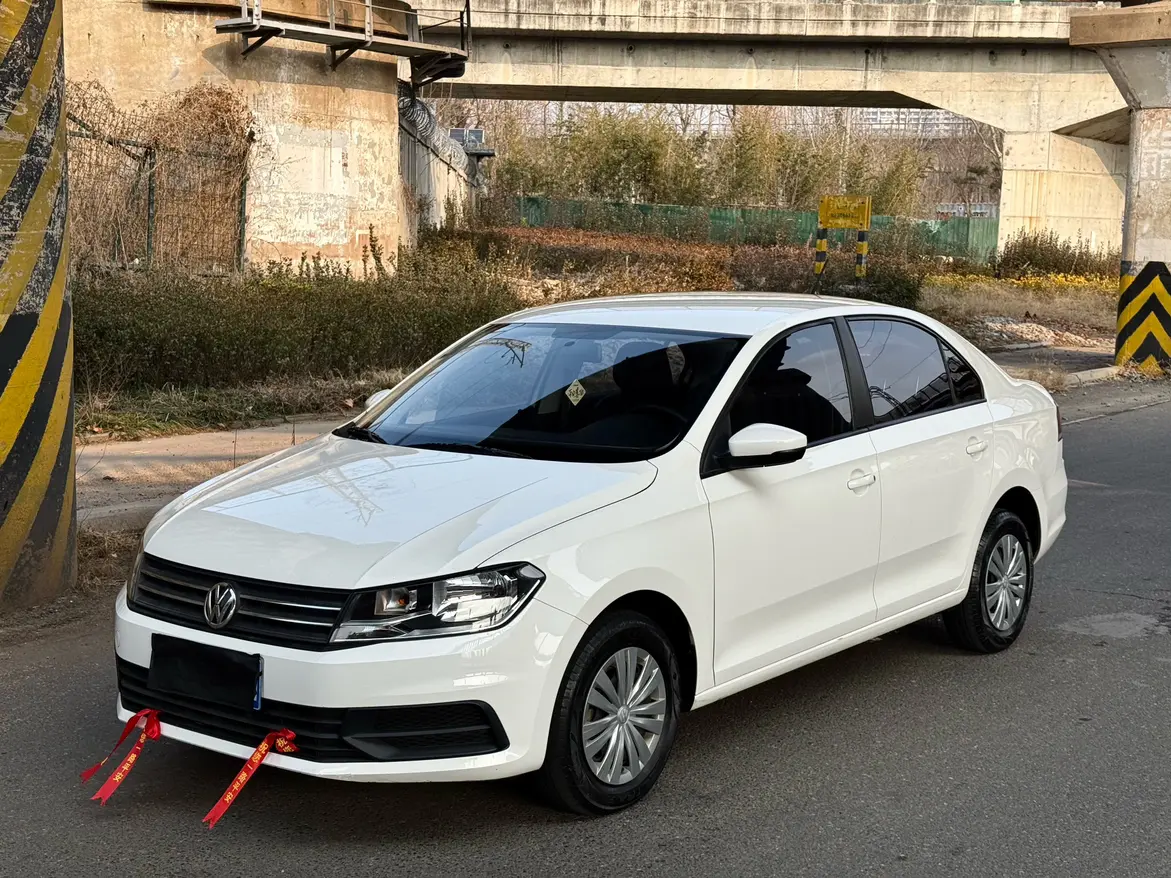 Volkswagen Santana  из Китая