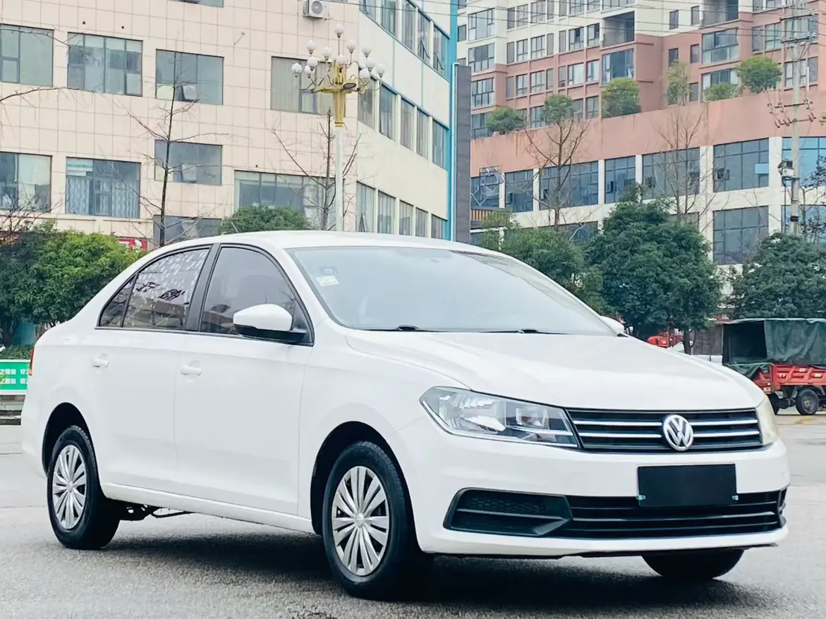 Volkswagen Santana  из Китая