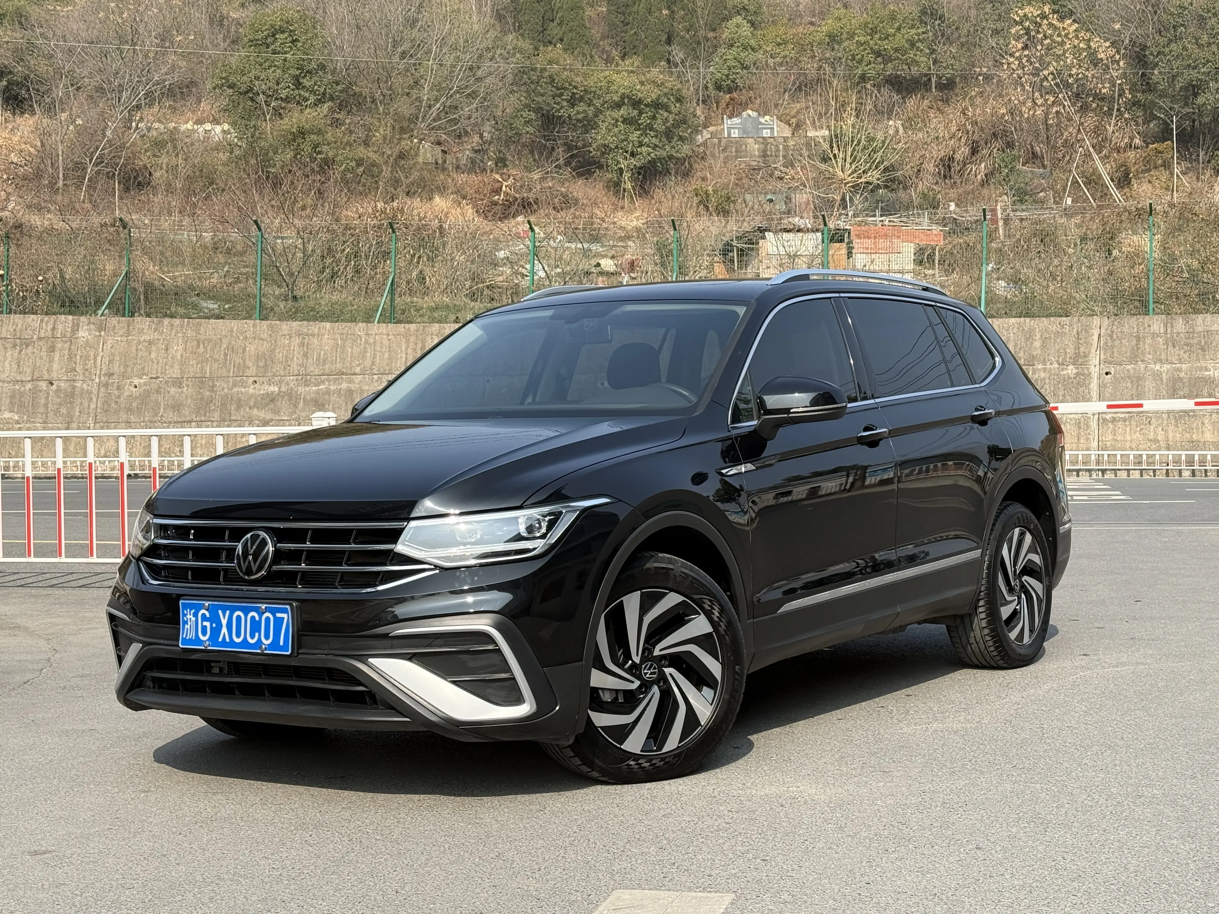 Volkswagen Tiguan L  из Китая