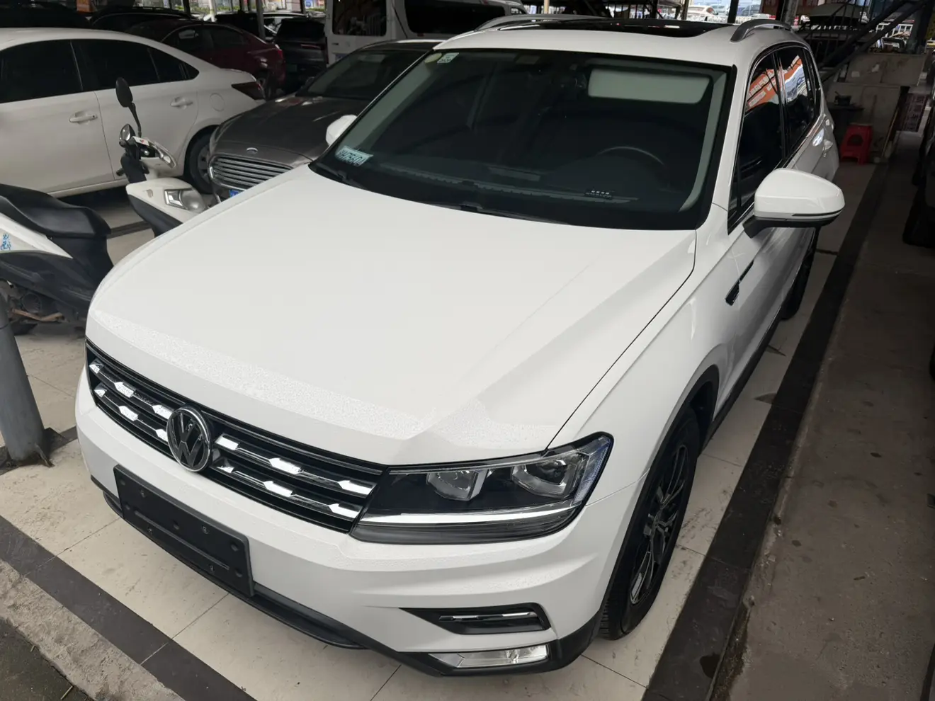 Volkswagen Tiguan L  из Китая