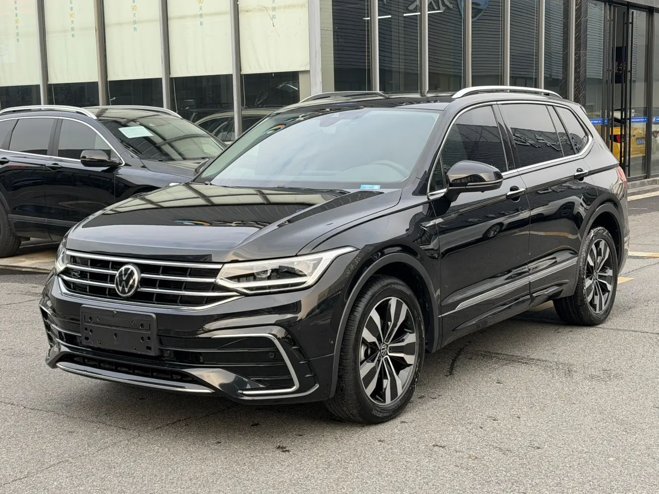 Volkswagen Tiguan L  из Китая