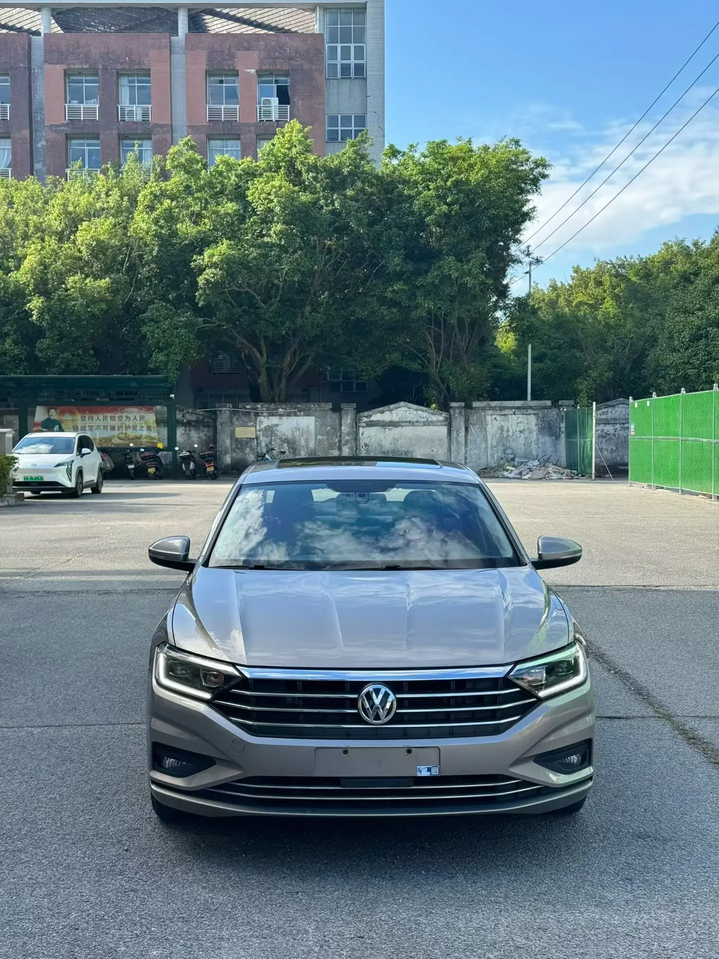 Volkswagen Sagitar  из Китая