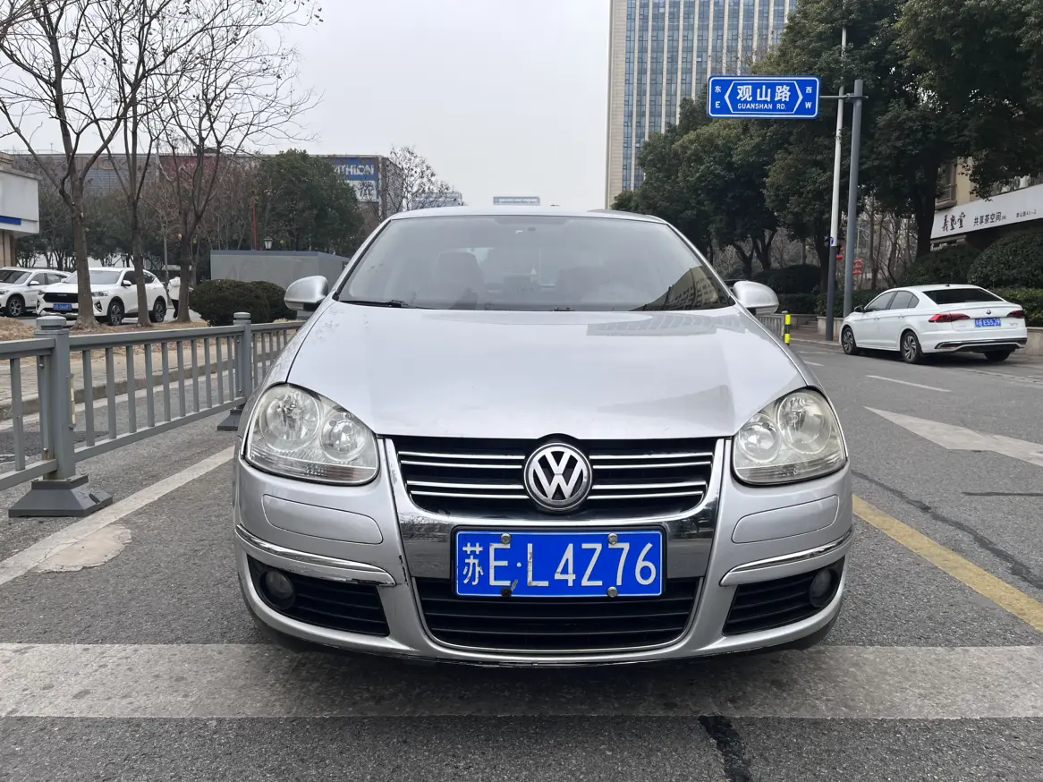 Volkswagen Sagitar  из Китая