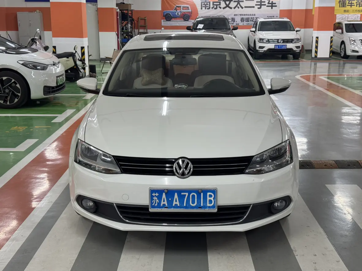 Volkswagen Sagitar  из Китая