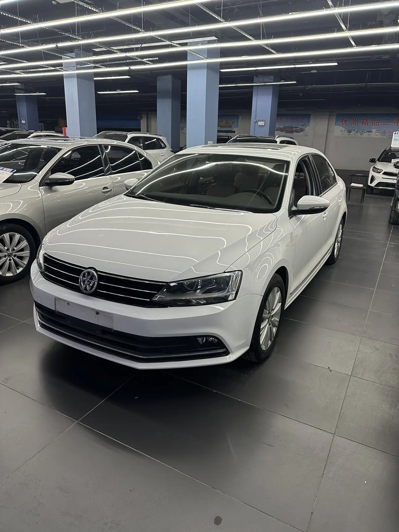 Volkswagen Sagitar  из Китая