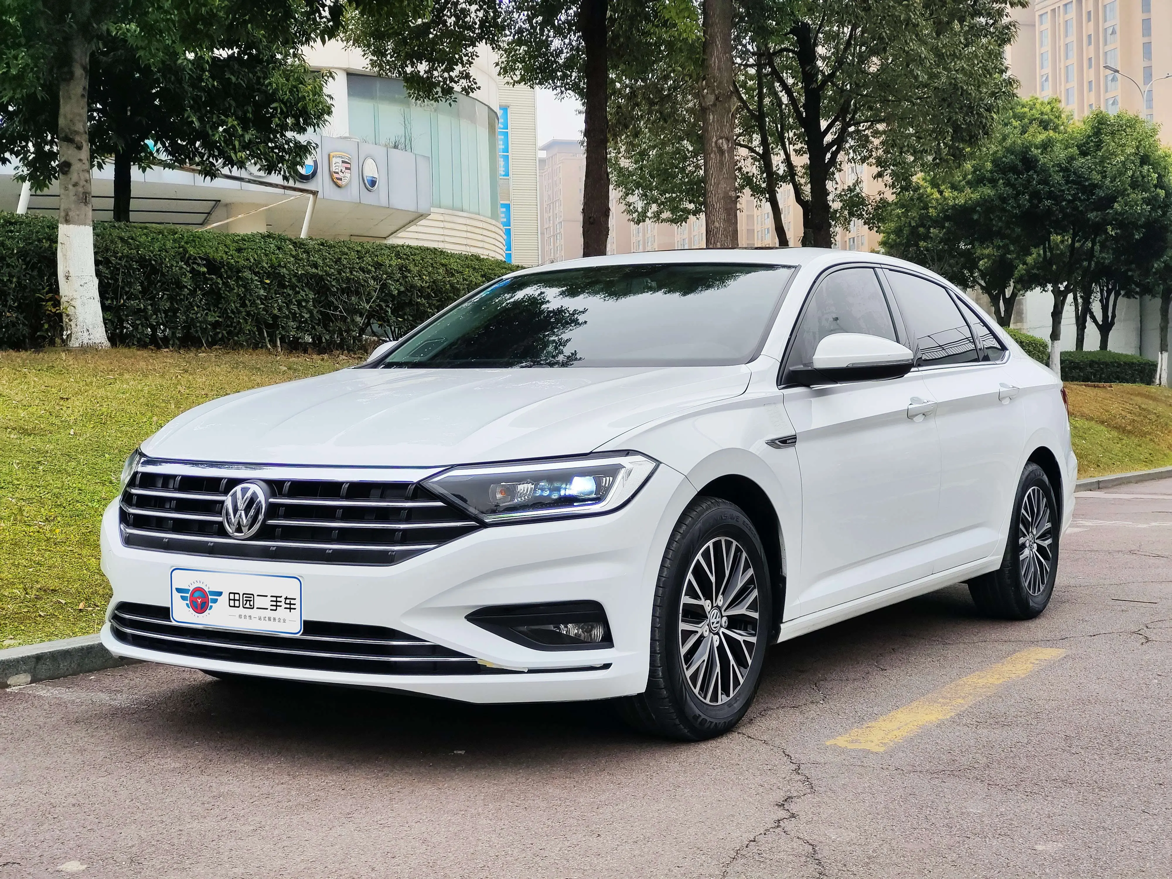 Volkswagen Sagitar  из Китая