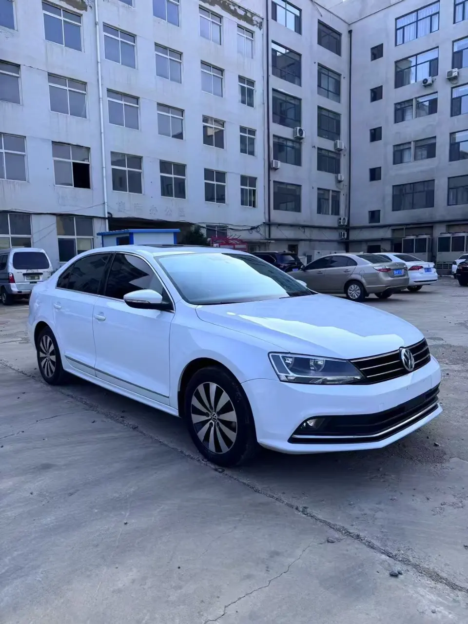 Volkswagen Sagitar  из Китая