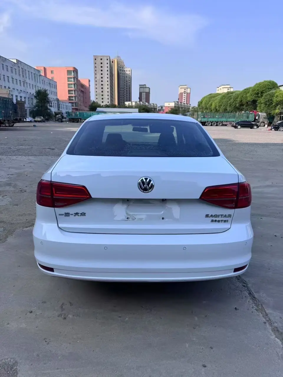 Volkswagen Sagitar  из Китая