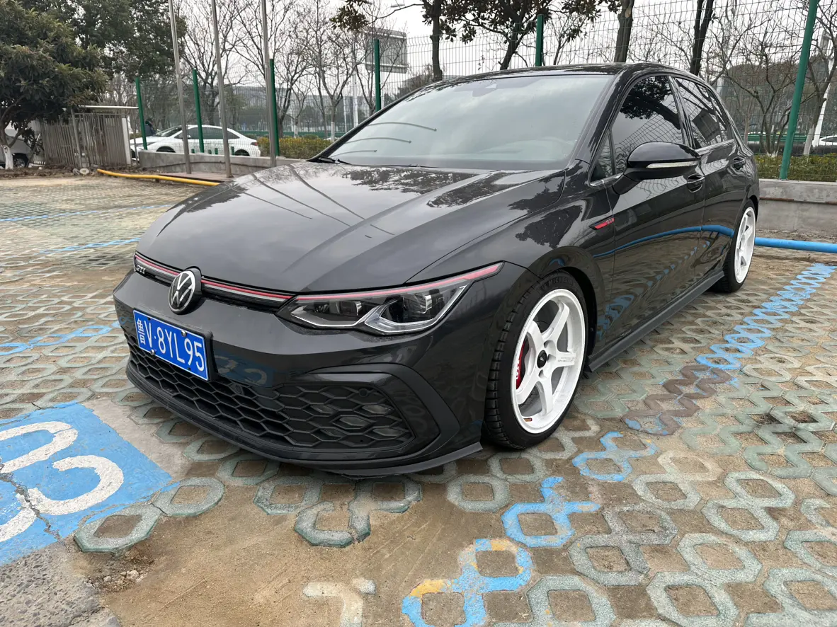 Volkswagen Golf GTI  из Китая