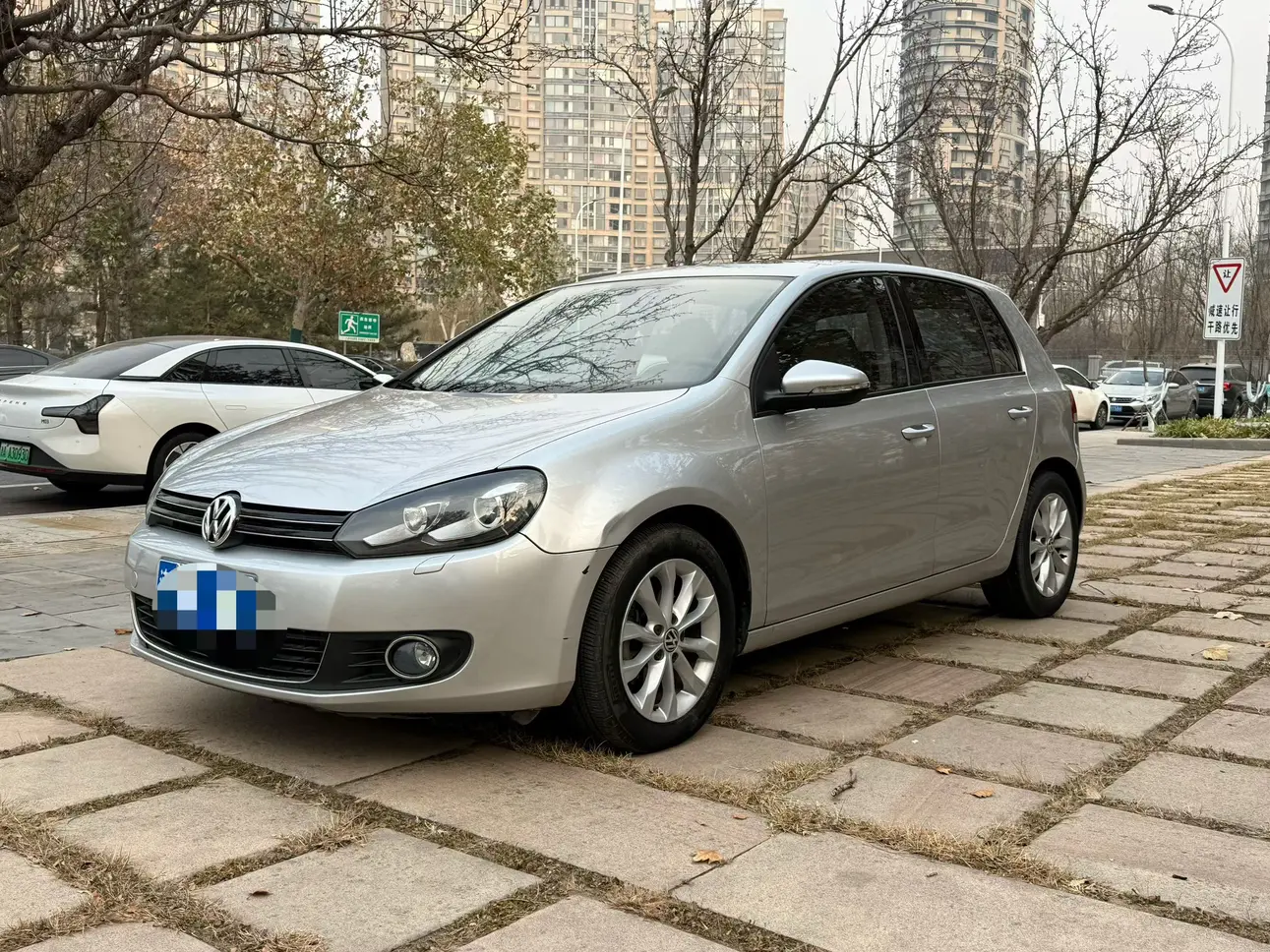 Volkswagen Golf  из Китая