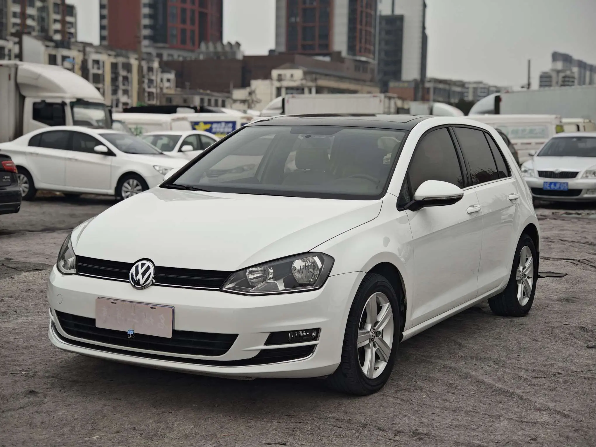 Volkswagen Golf  из Китая