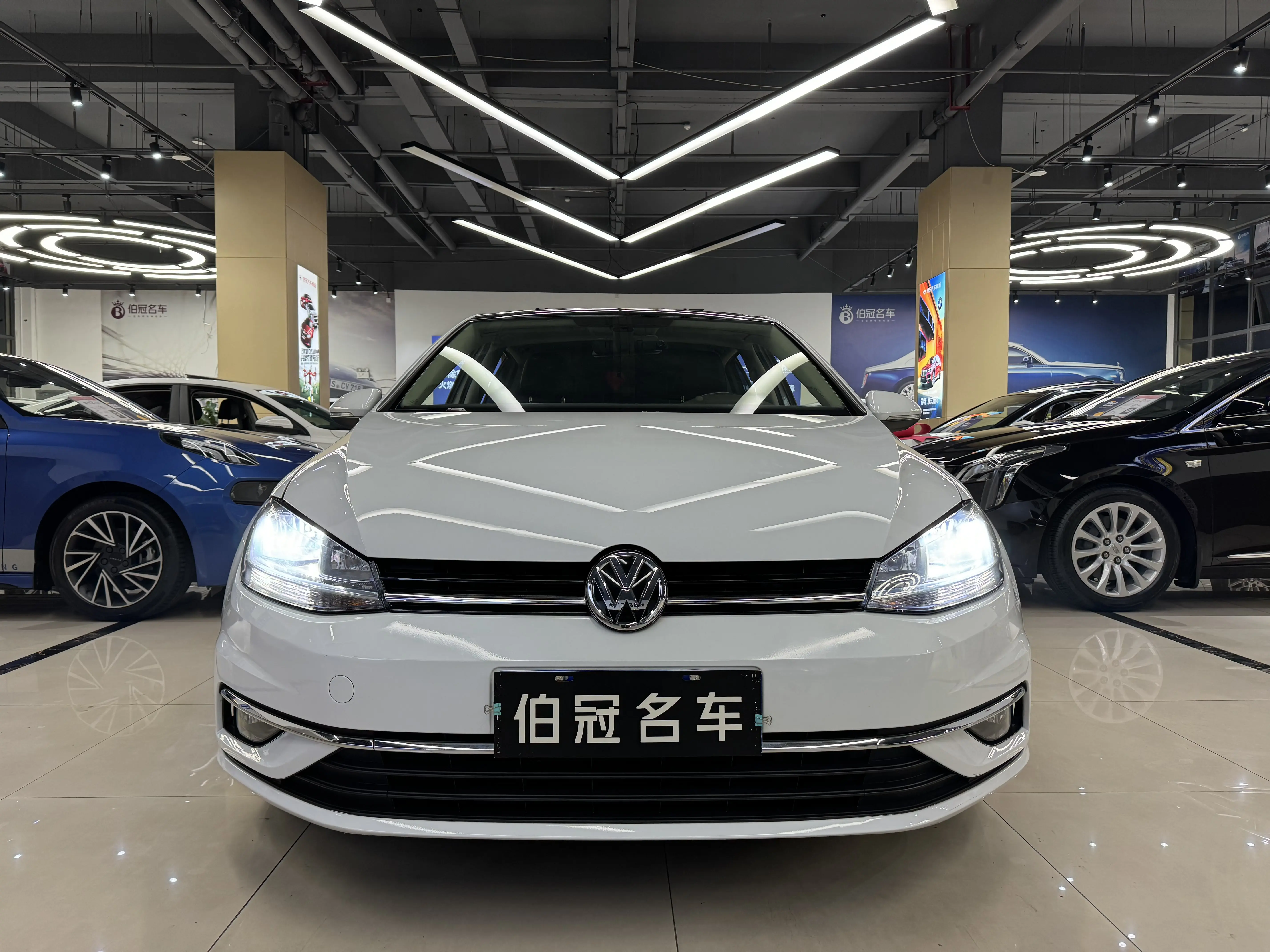 Volkswagen Golf  из Китая