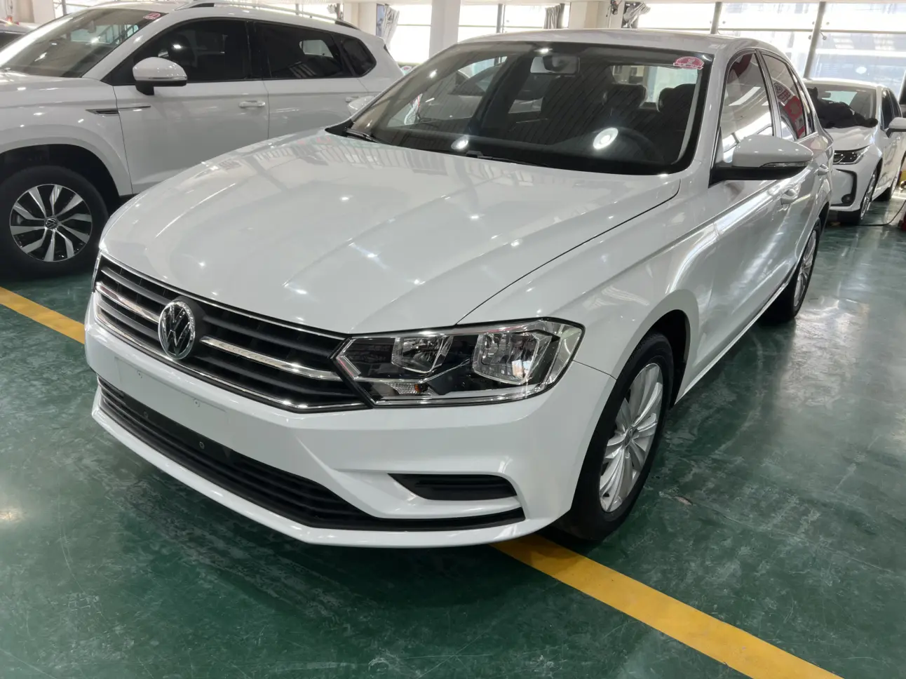 Volkswagen Bora  из Китая