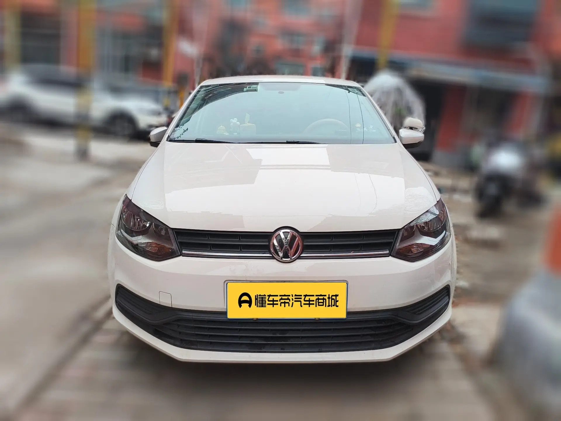 Volkswagen Polo  из Китая