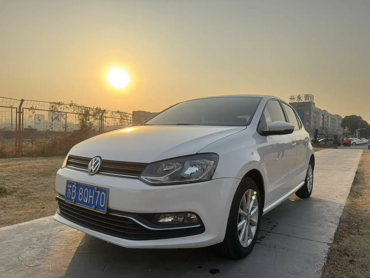 Volkswagen Polo  из Китая
