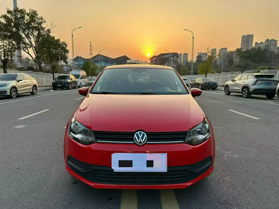Volkswagen Polo  из Китая