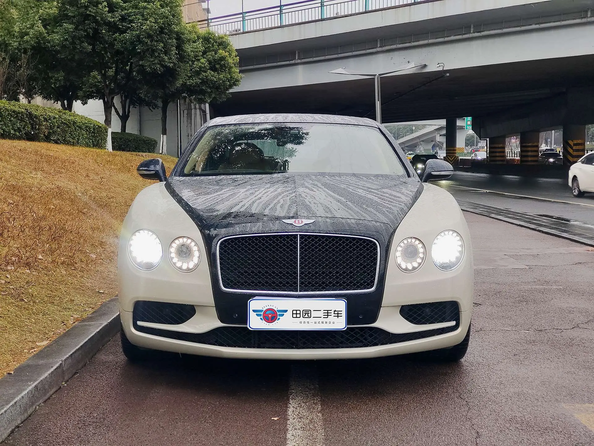 Bentley Galloping  из Китая