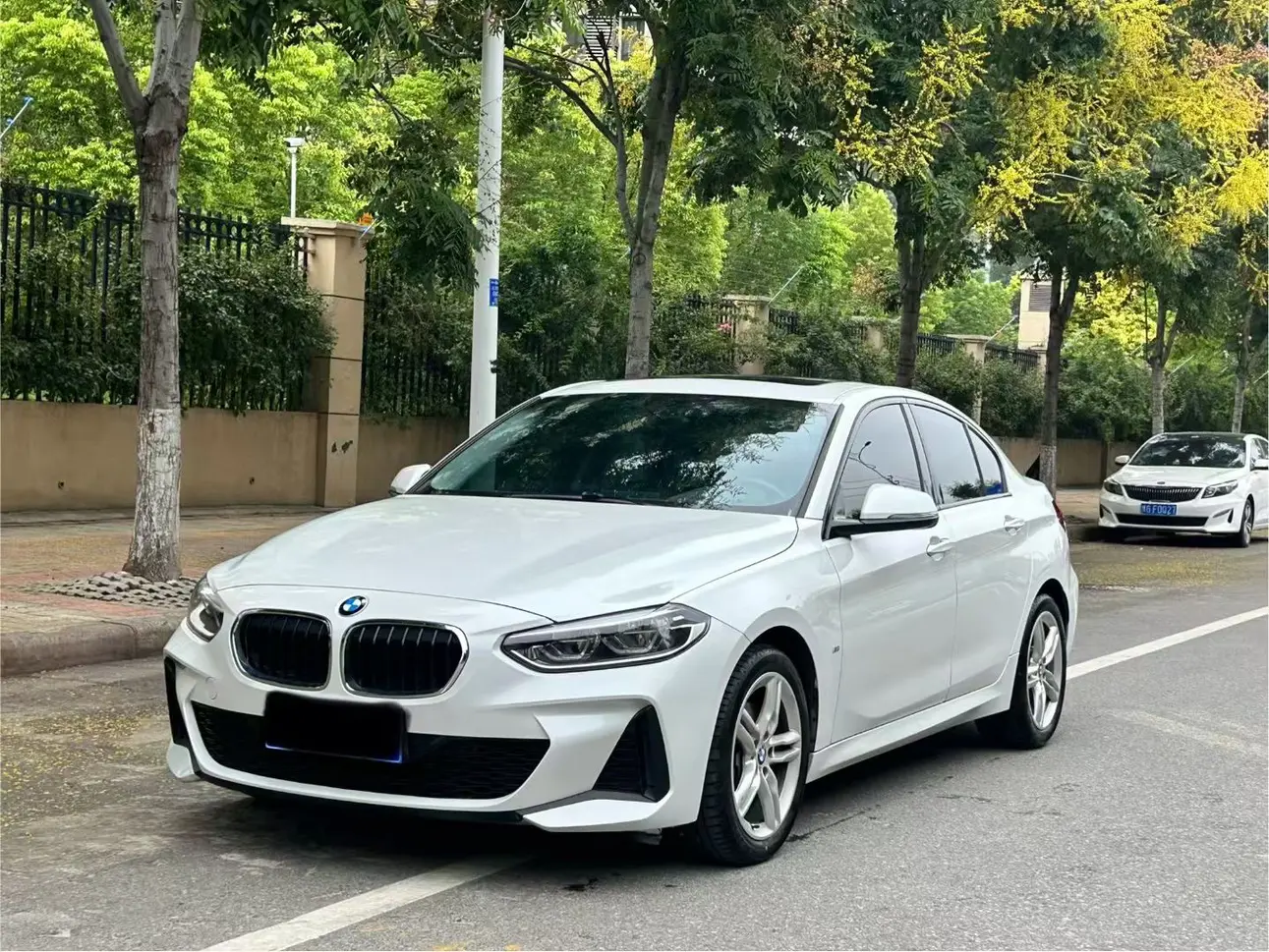 BMW 1 Series  из Китая
